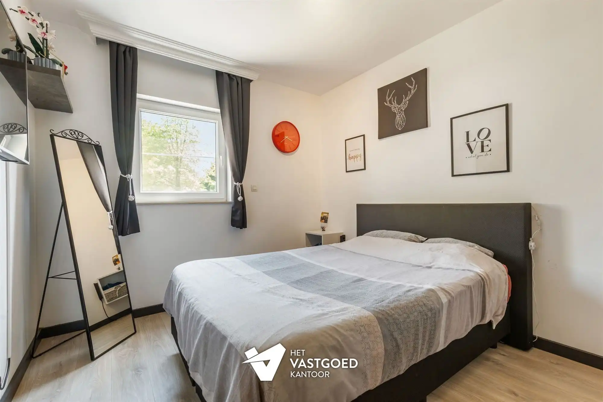 MOOI AFGEWERKT 2 SLAAPKAMER APPARTEMENT MET PRIVATIEVE TUIN EN AUTOSTAANPLAATS TE BEVERLO foto 13