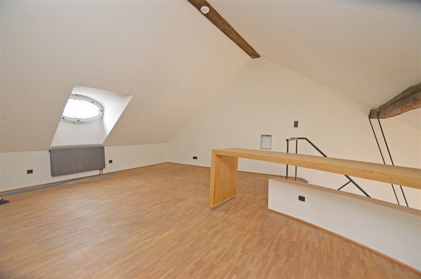 Uniek neoclassicistisch herenhuis met handelspand & duplexwoning foto 20