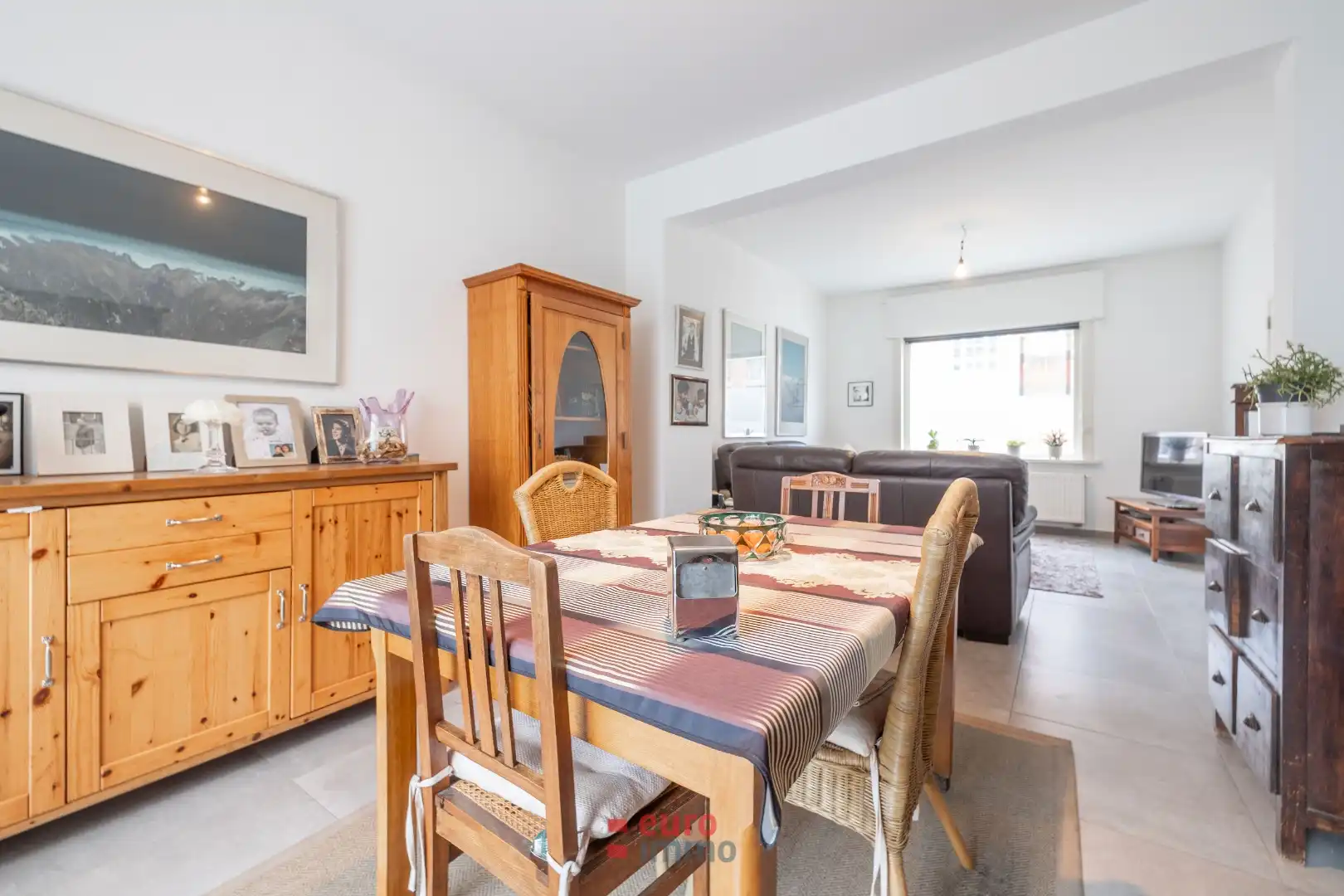 Lichtrijk gerenoveerd appartement in het hart van de stad! foto 5