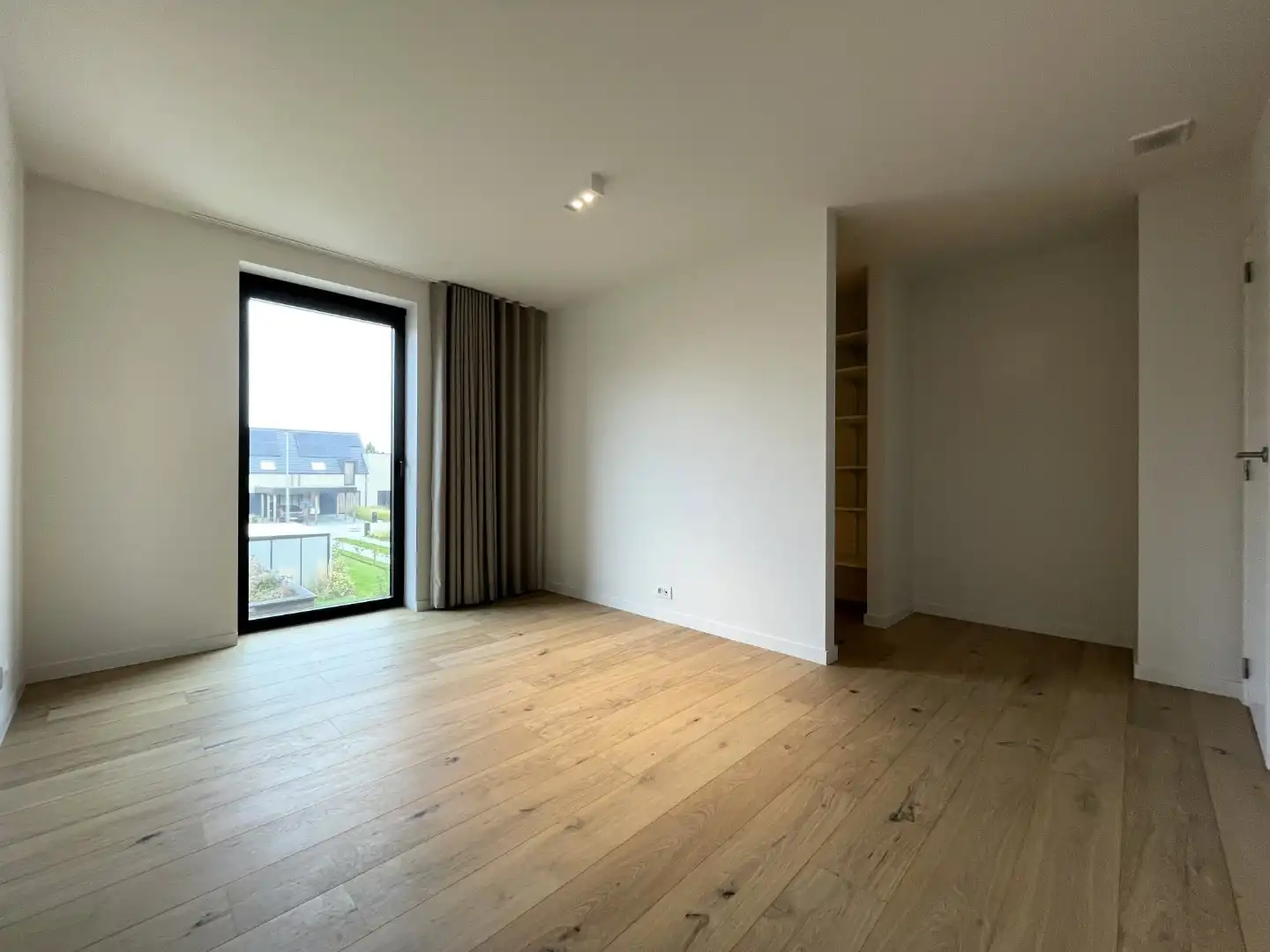 Energiezuinige, nieuwbouw villa te huur te Roeselare foto 12