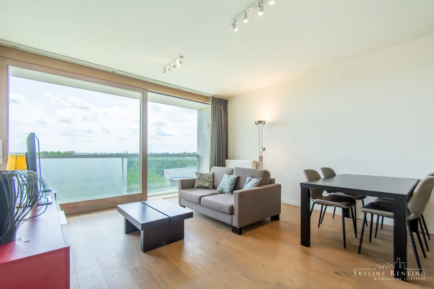 Prachtig gemeubeld appartement 1 kamer + Terras!!!  foto 2