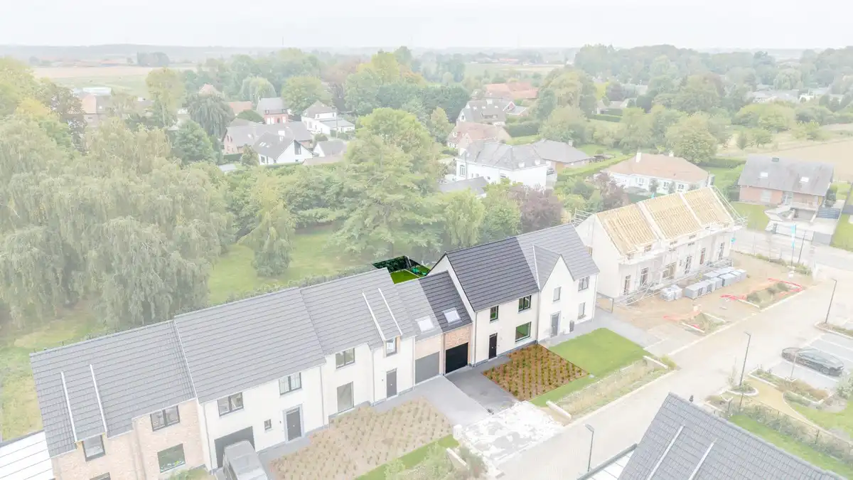 Nouvelles maisons à Estaimbourg sur une location adaptée aux enfants foto {{pictureIndex}}