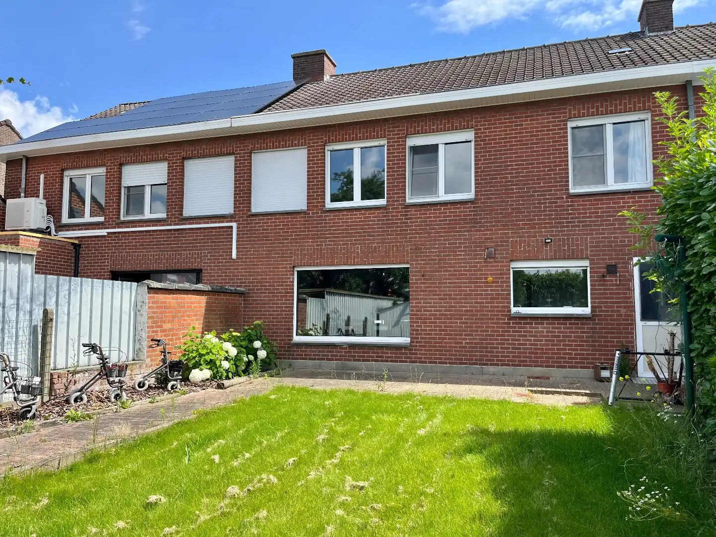 Rijwoning met 5 slaapkamers, garage en zuid-west gerichte tuin. foto 15