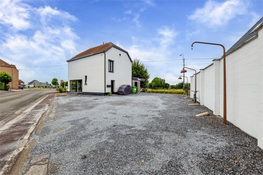 INTERESSANTE OPBRENGSTEIGENDOM MET HANDELSRUIMTE EN APPARTEMENT foto 11