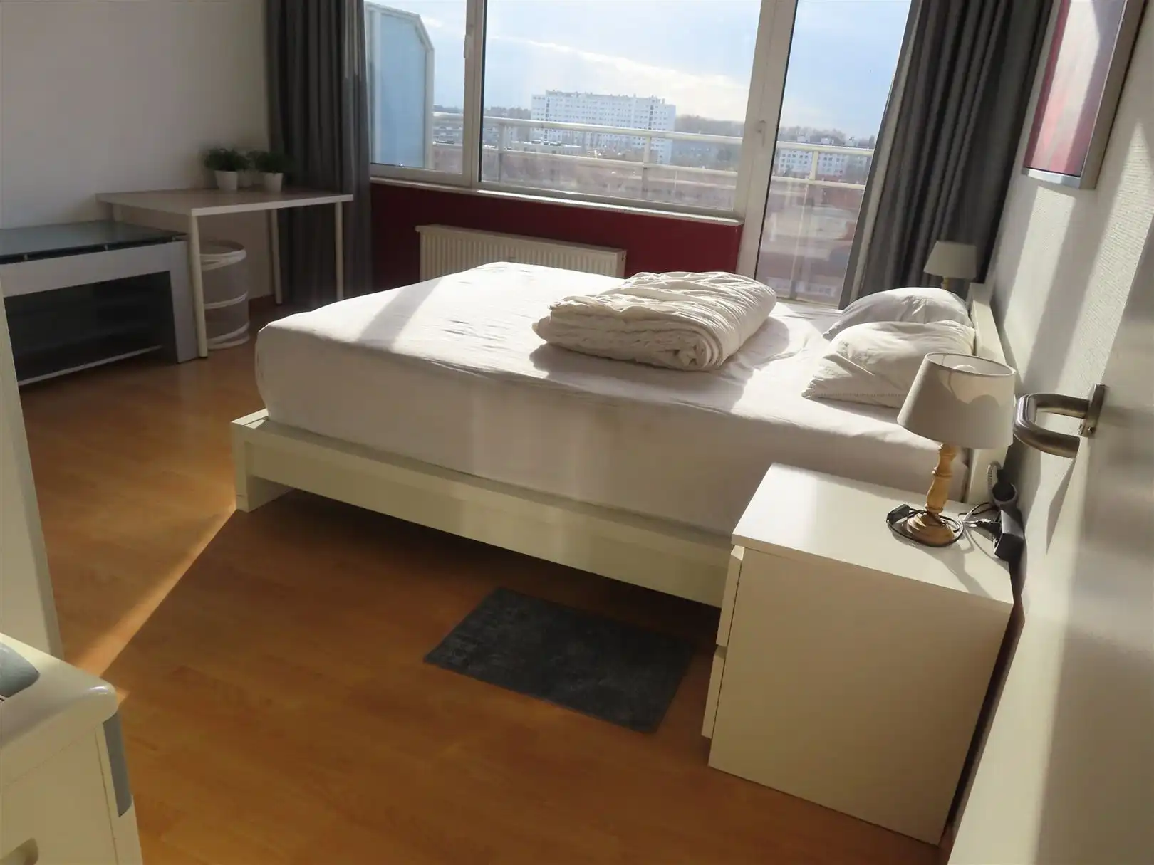 Gemeubeld 2-slaapkamerappartement op Antwerpen LO. foto 6