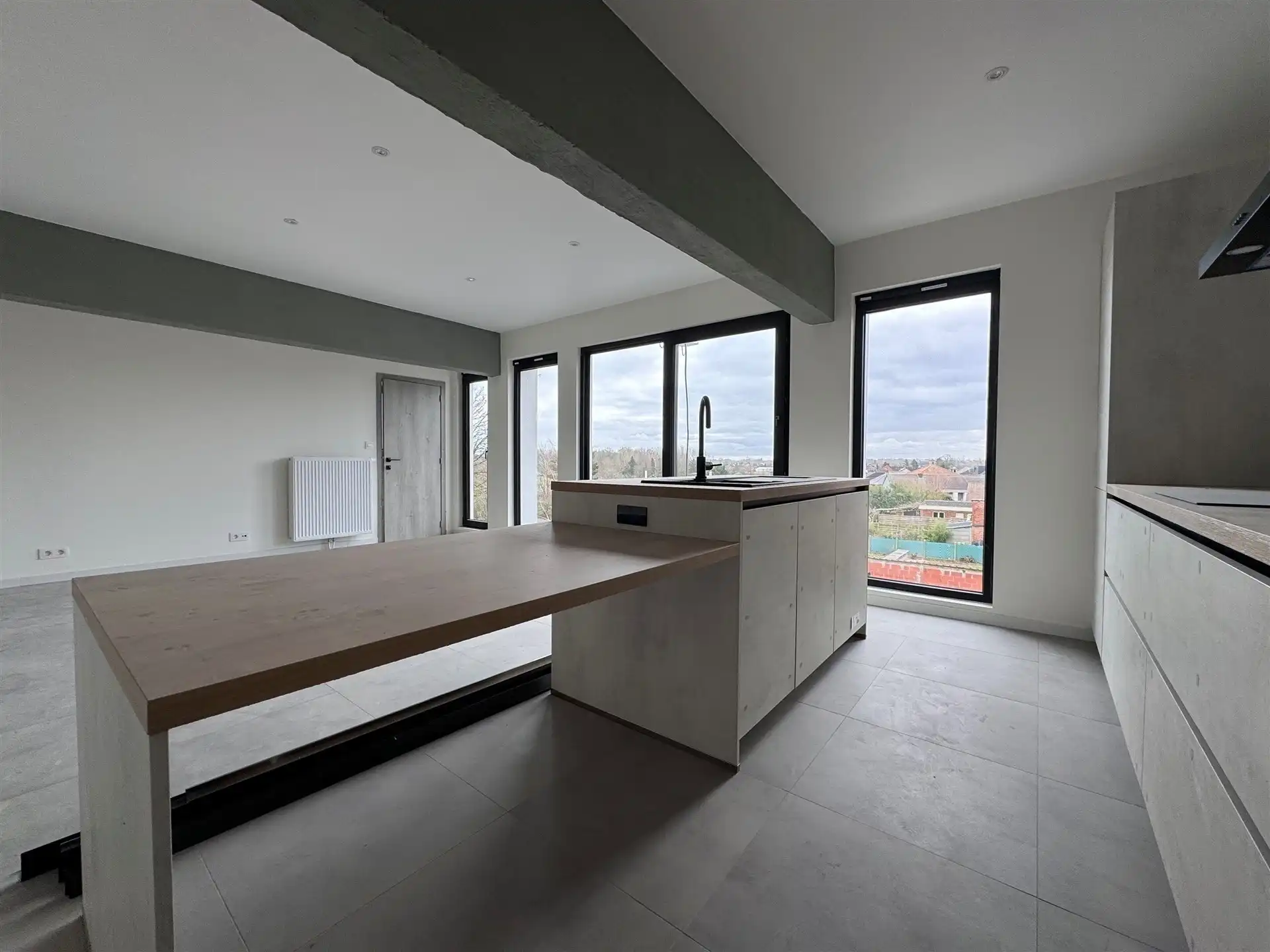 Energiezuinig gerenoveerd appartement met 2 slaapkamers. foto 11