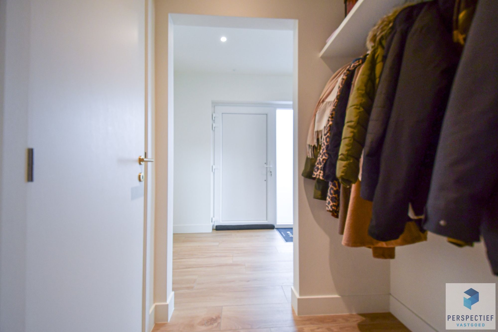 IN OPTIE NA 1 WEEK - COMPROMIS IN OPMAAK | Recente (2021) RUIME hedendaagse woning met GROTE tuin en LANDELIJK UITZICHT foto 7