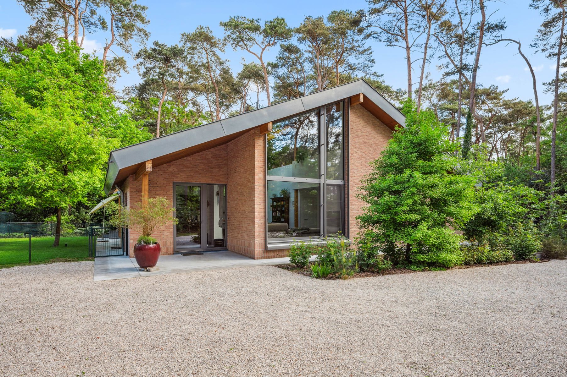 Moderne energieneutrale villa te KEERBERGEN op 2.386 m² foto {{pictureIndex}}