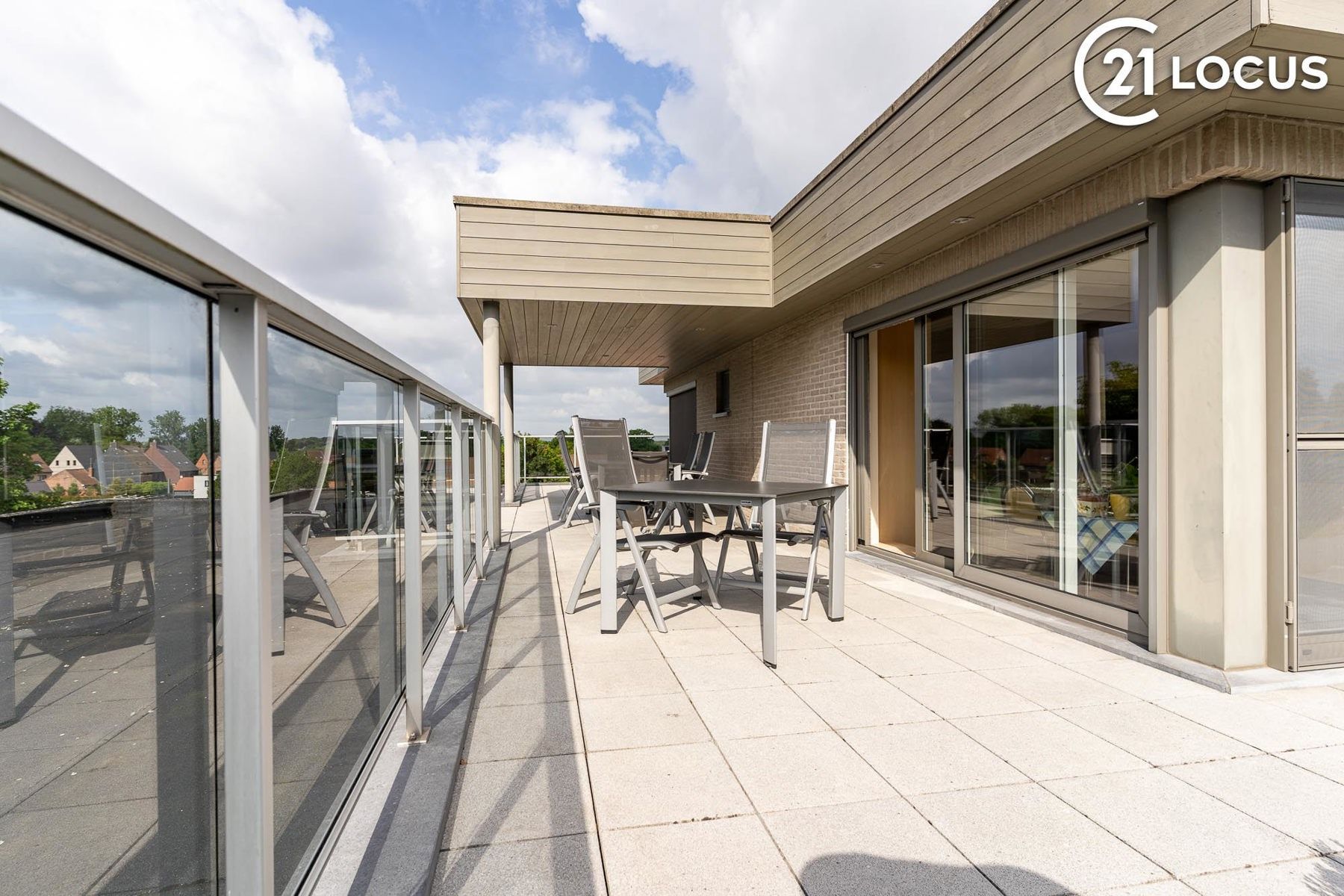 Penthouse Belsele – 192 m² Wooncomfort, 150 m² Zonnig Terras foto 2