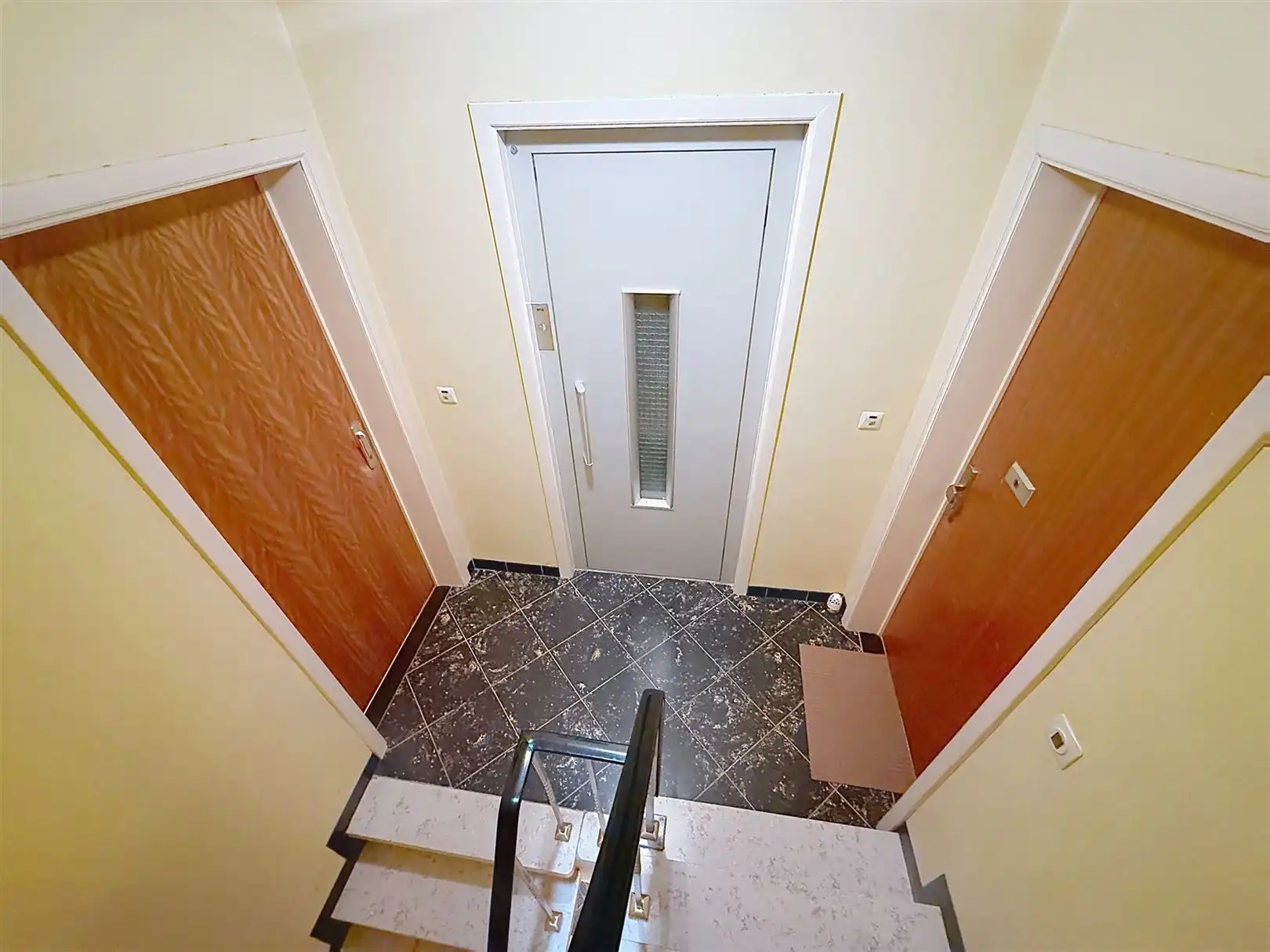 Opbrengsteigendom van 6 APP en handelspand foto 19