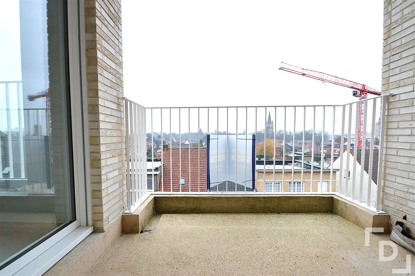 Nieuwbouwappartement met carport te huur te Ieper foto 16