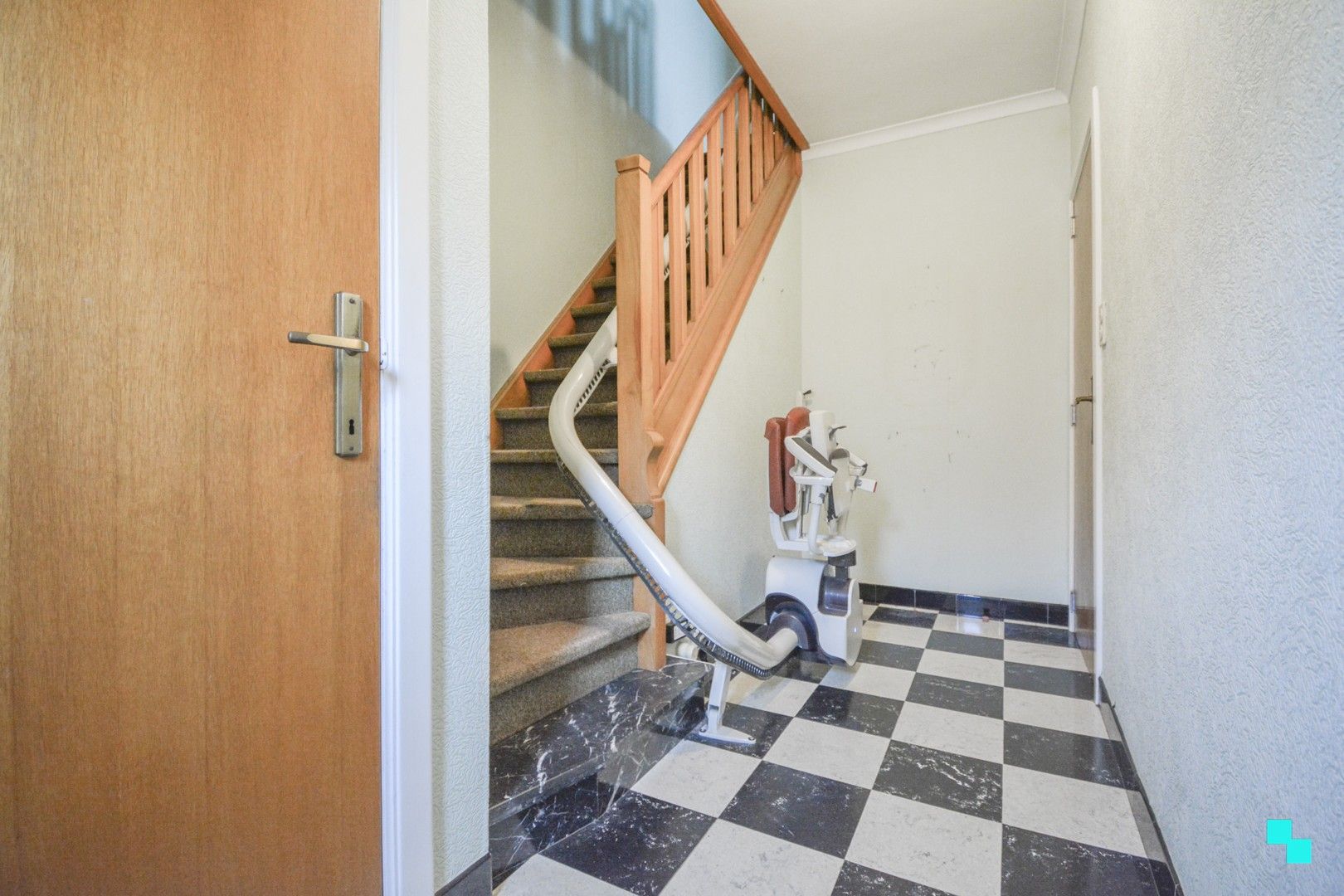 Aantrekkelijke, te renoveren HOB te Oostnieuwkerke foto 3