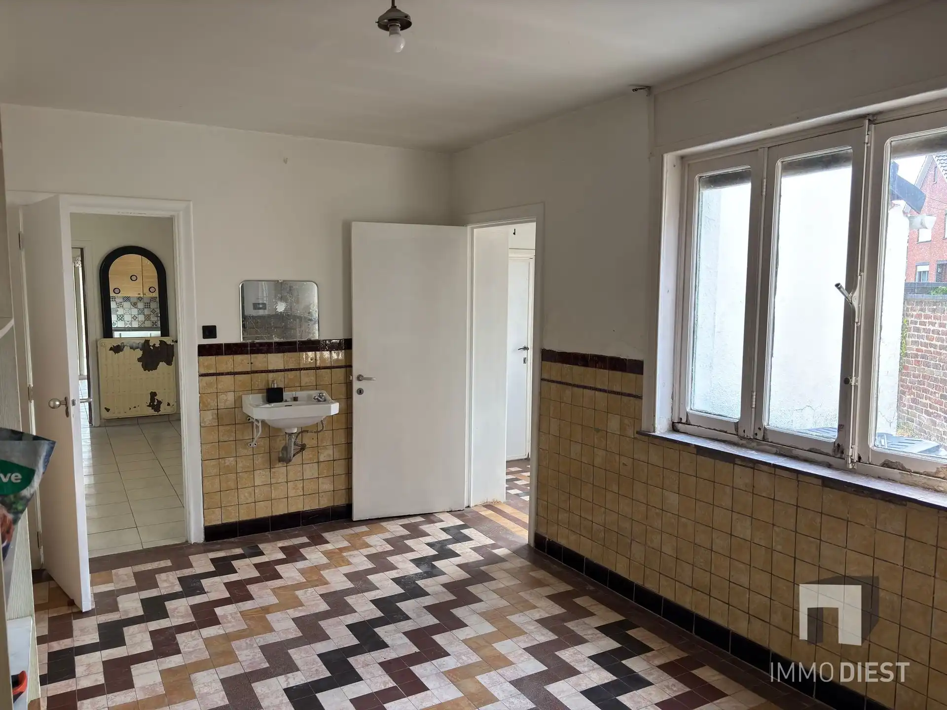 Ruime betaalbare woning met veranda en bijgebouw foto 27
