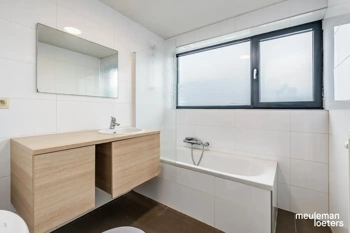 Lichtrijk en eigentijds penthouse met drie slaapkamers, twee terrassen en overdekte parkeerplaats foto 13