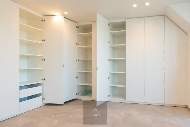 Instapklaar recent luxueus duplex-appartement met 2 terrassen in residentie Lectus IX. foto 10