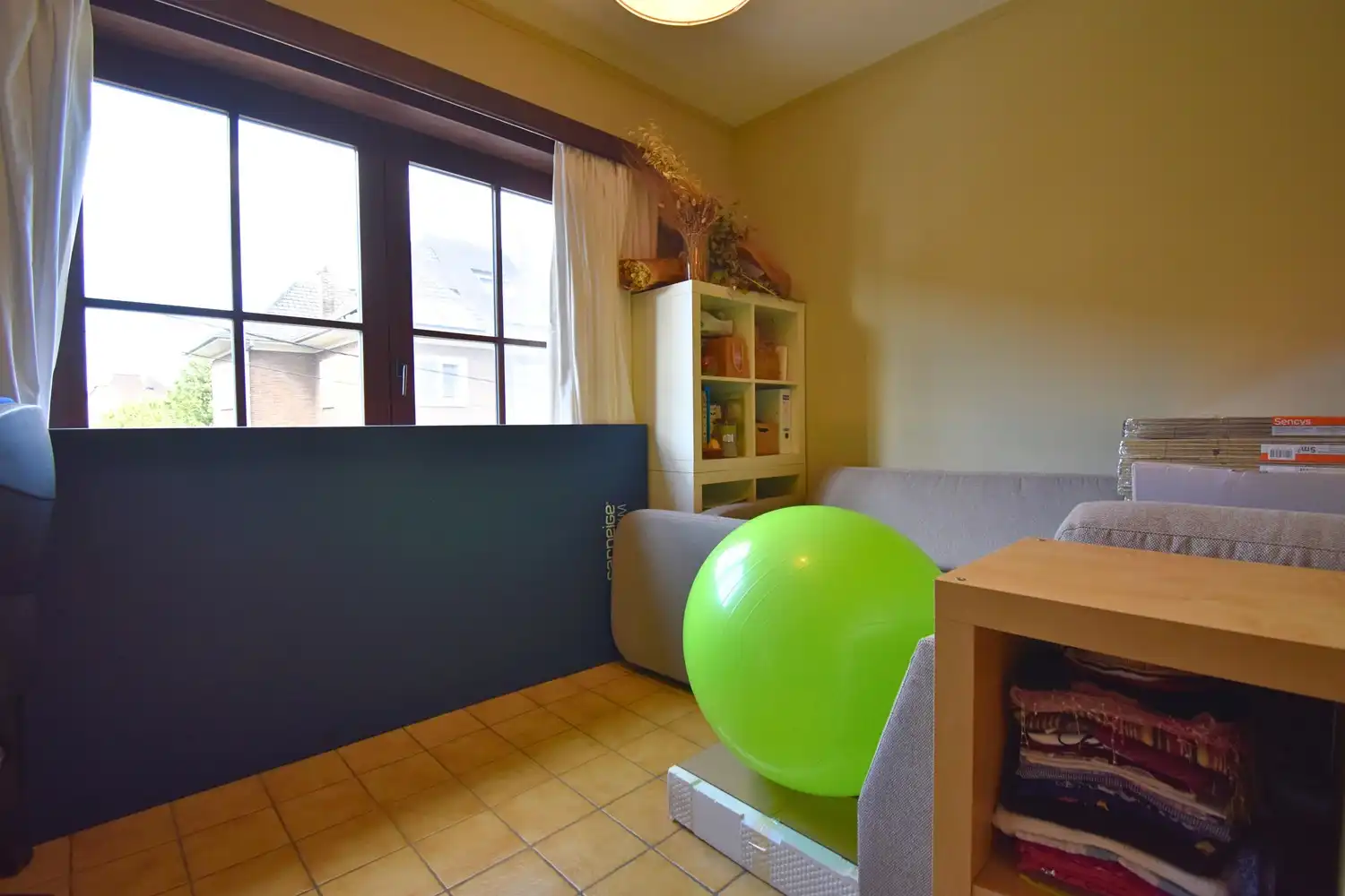 Gezellig 2-kamer appartement met terras én tuin foto 8