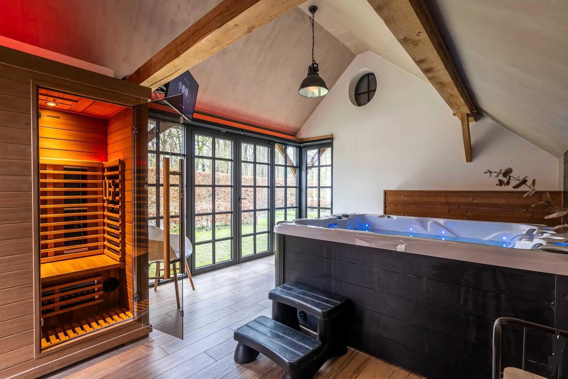 Instapklare woning met bijgebouw, zwembad en zuidtuin! foto 27