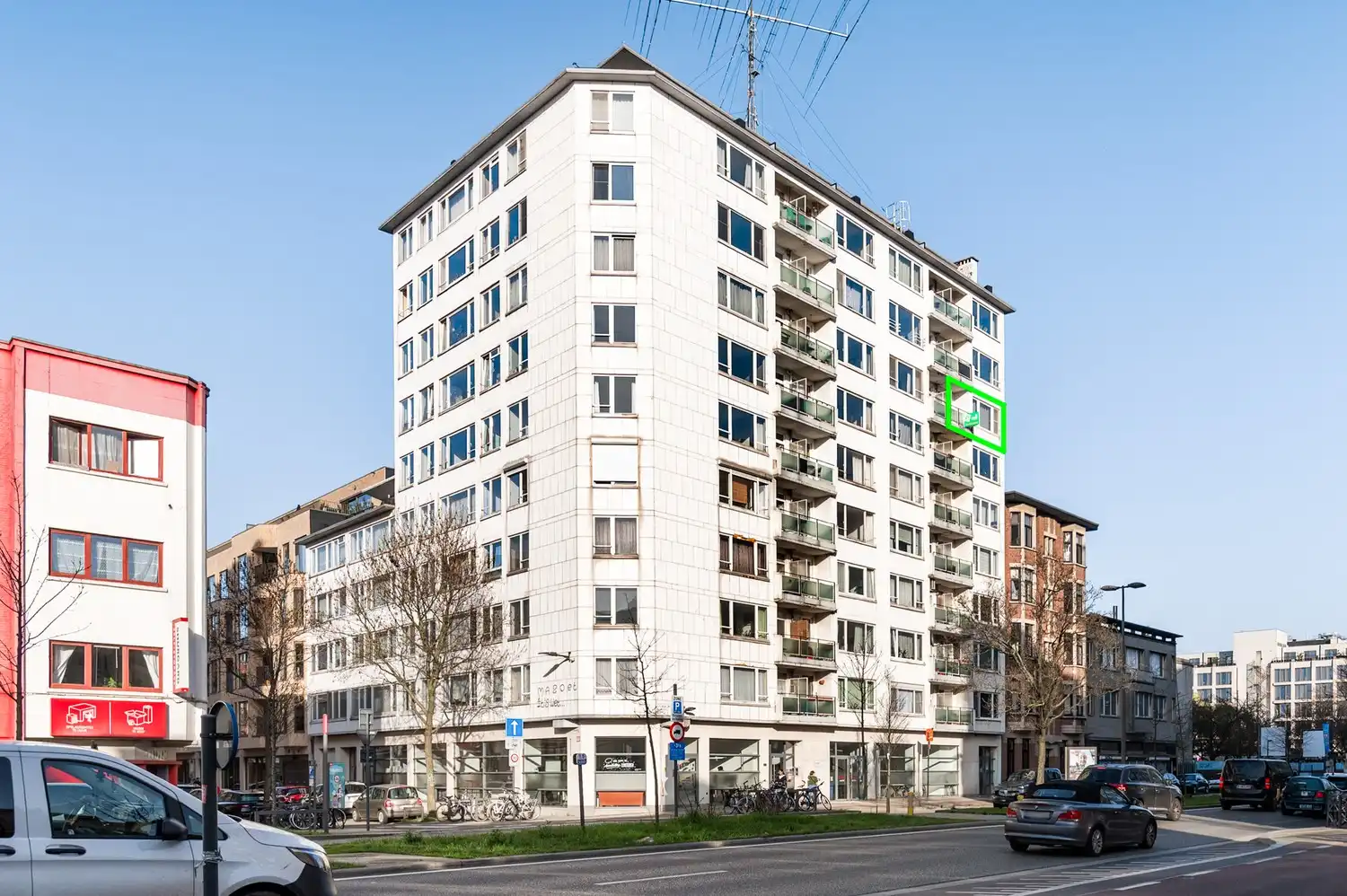 Gerenoveerd appartement met 2 slaapkamers en staanplaatsen te Antwerpen! foto 17