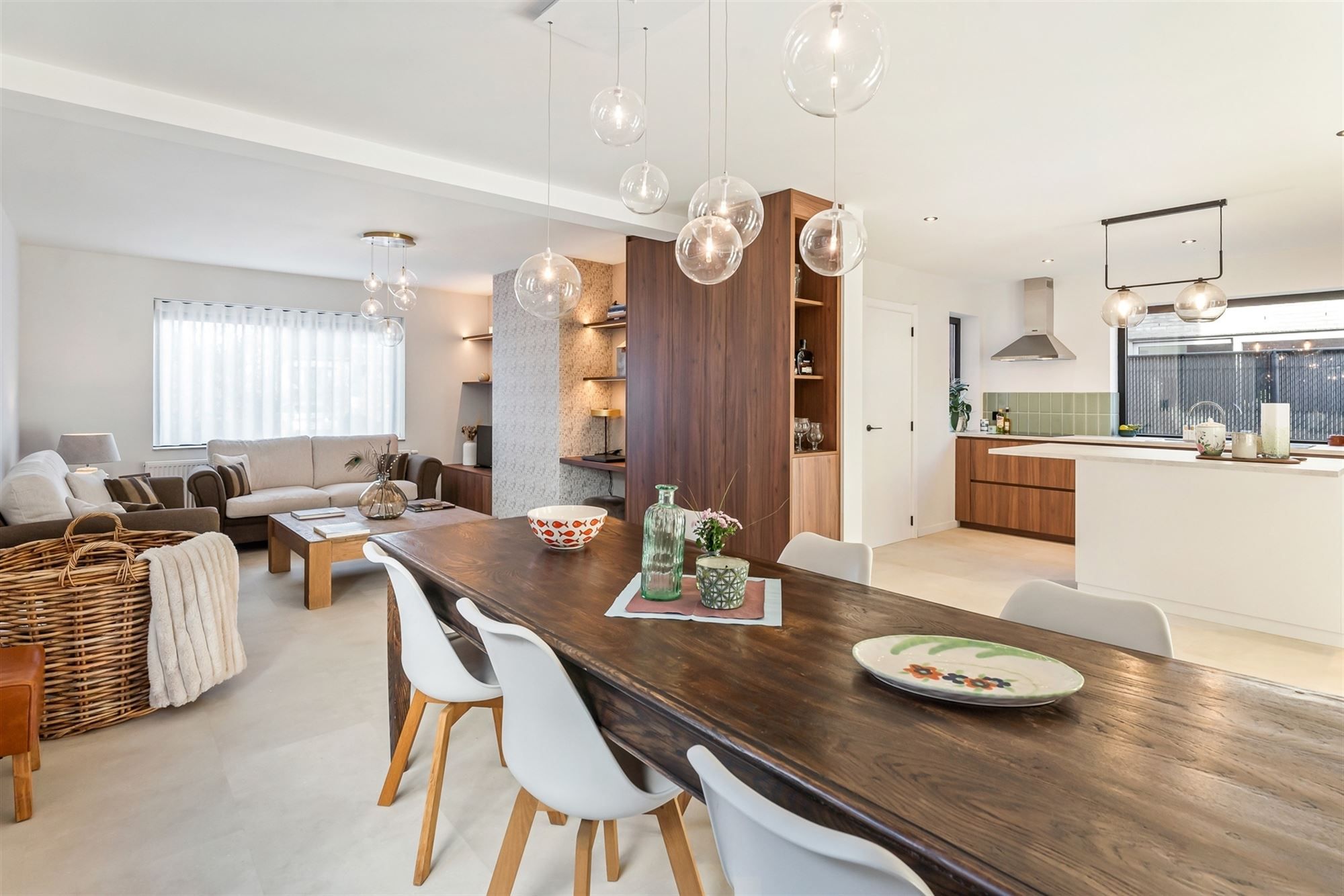 COMPLEET GERENOVEERDE WONING OP PERCEEL VAN BIJNA 8 ARE VLAK BIJ ZOLDER CENTRUM, OMGEVEN DOOR GROEN. foto 6