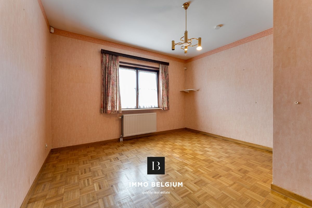 Ruime villa in een rustige wijk nabij het centrum foto 13