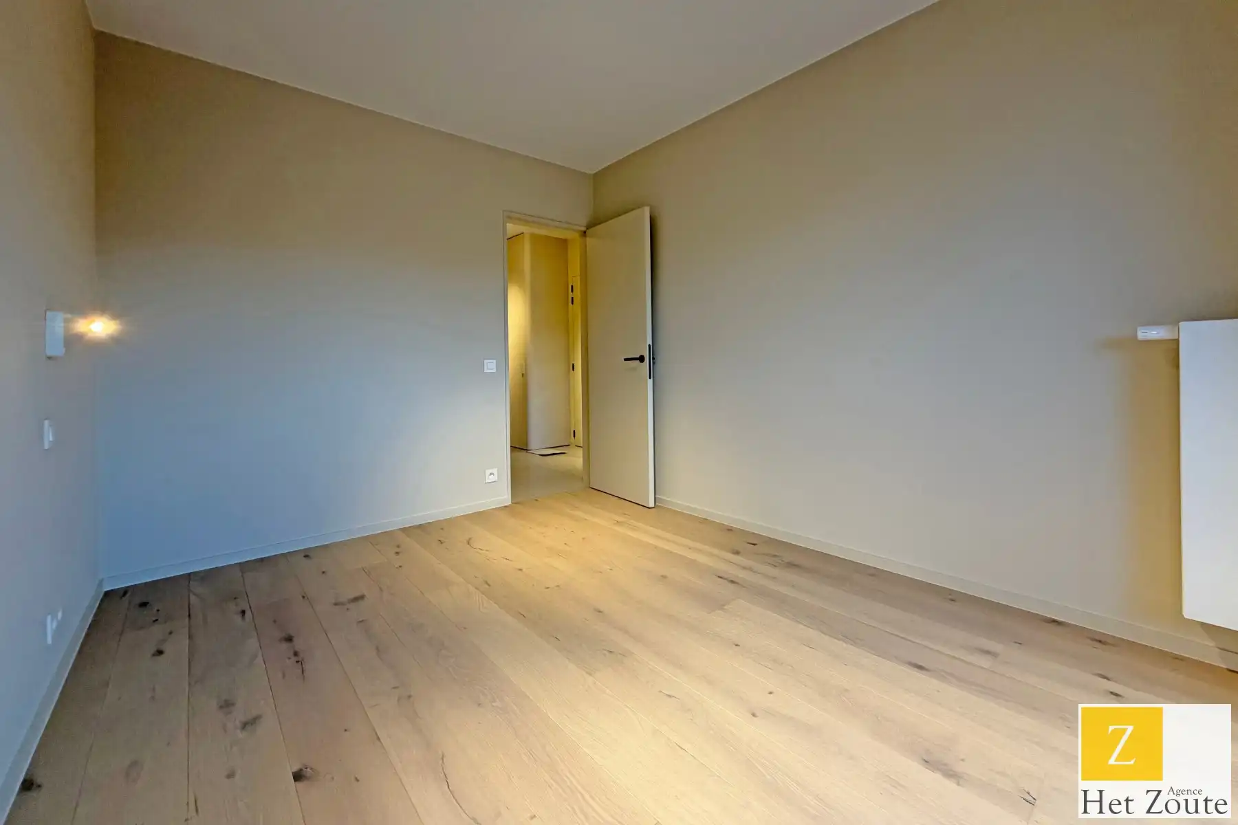 Gerenoveerd app - vlakbij Zeedijk - inclusief staanplaats foto 14