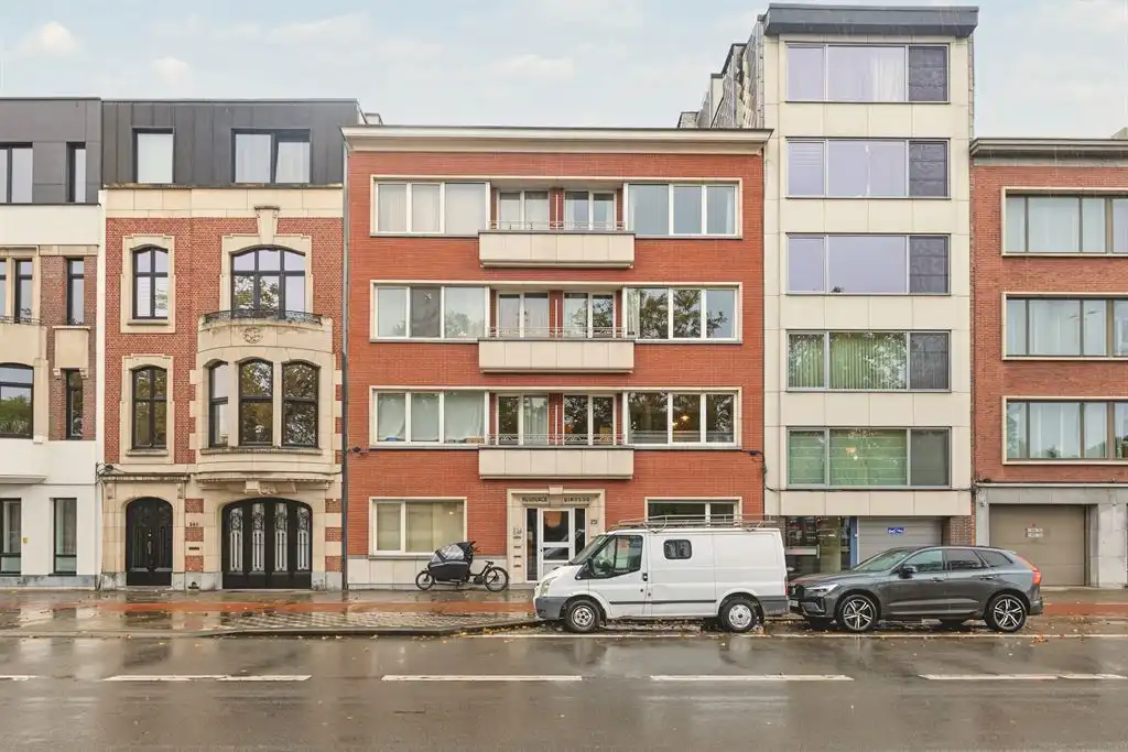 Gelijkvloers appartement met giga tuin foto 14