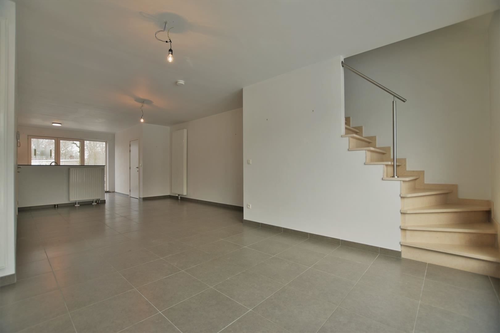 Instapklaar recent appartement met 2 slps en terras foto 8