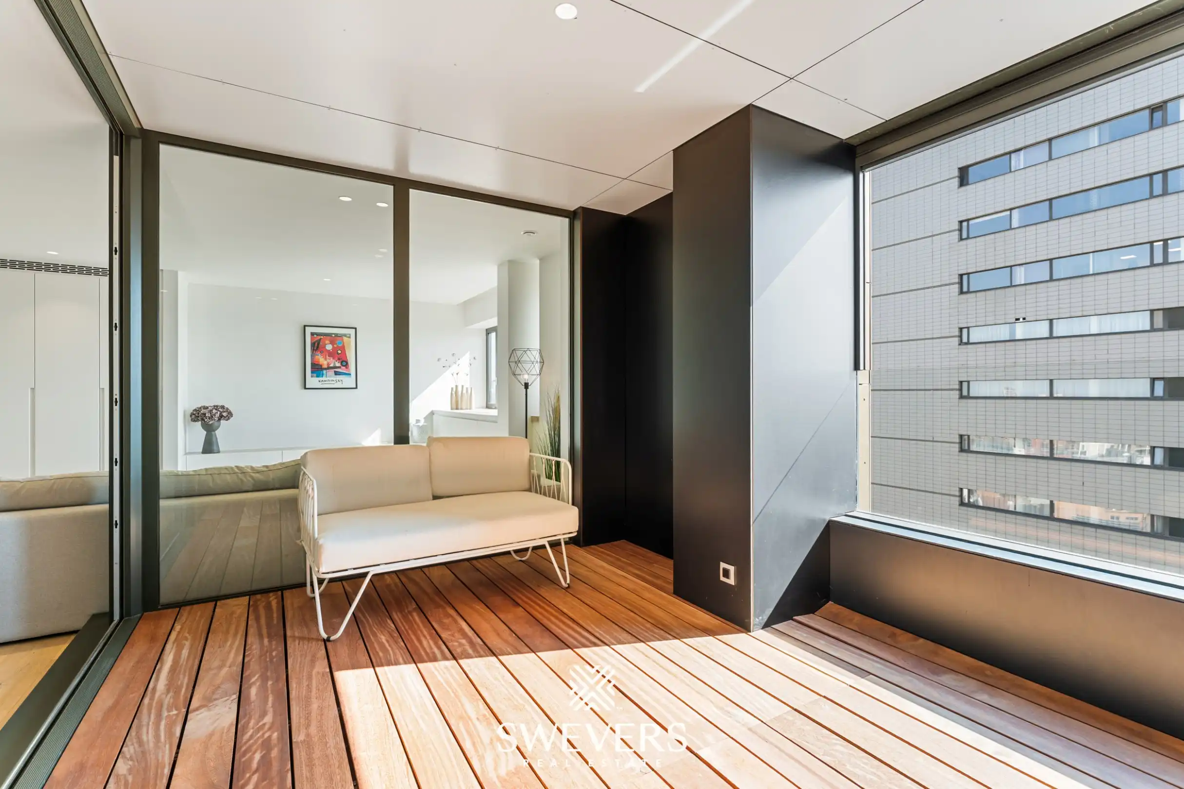Luxe-appartement met adembenemend zicht over Hasselt foto 15