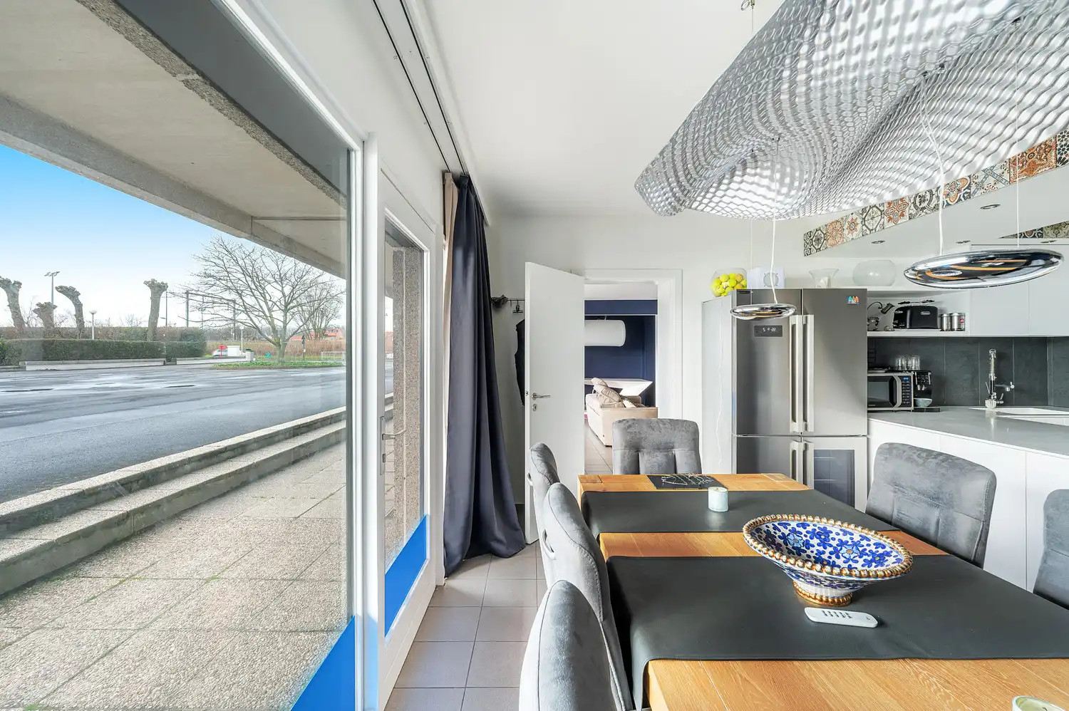 Twee commerciële ruimtes ingericht als woonentiteit foto 14