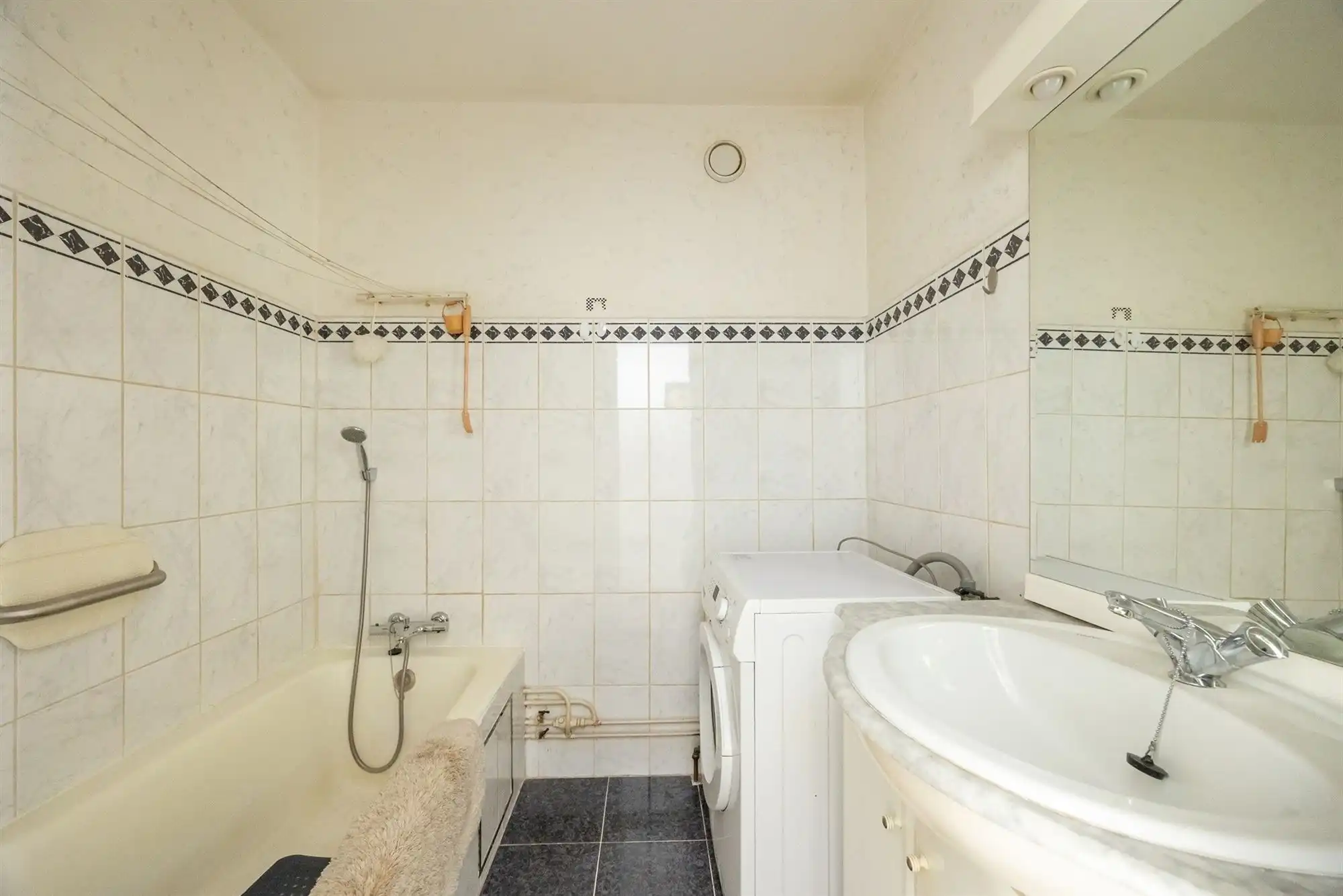 Appartement met twee slaapkamers in Mechelen foto 9
