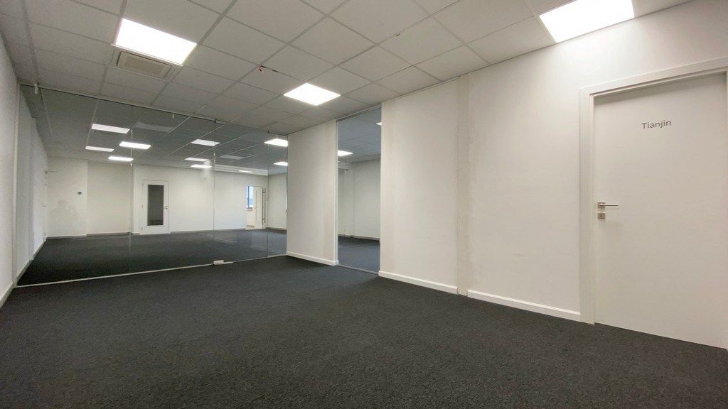 Kantoor te huur in Dionysius KMO-center vlakbij E40 in Gent foto 6