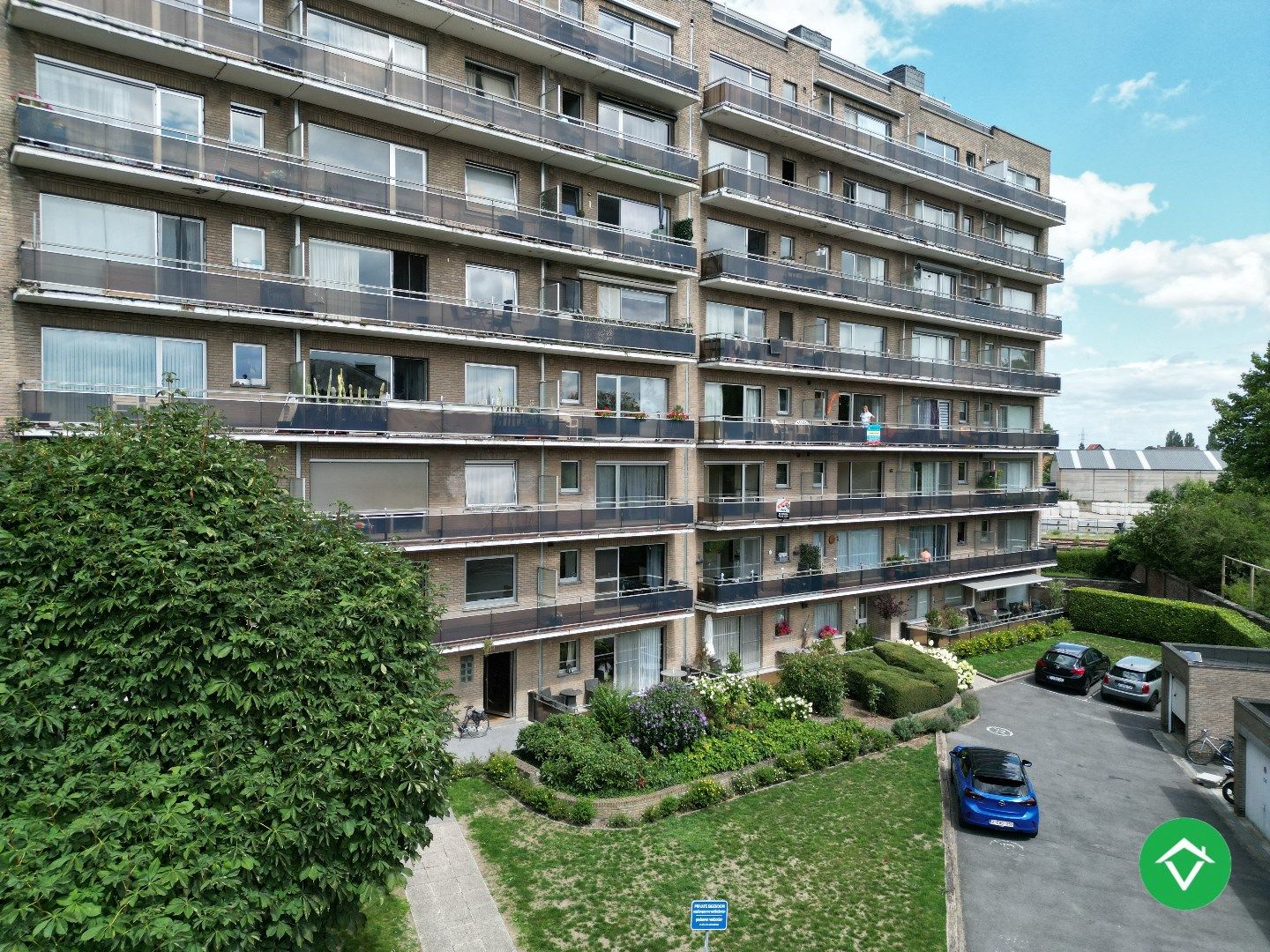 Drie-slaapkamerappartement met terras in rustige residentie centrum Roeselare foto 19