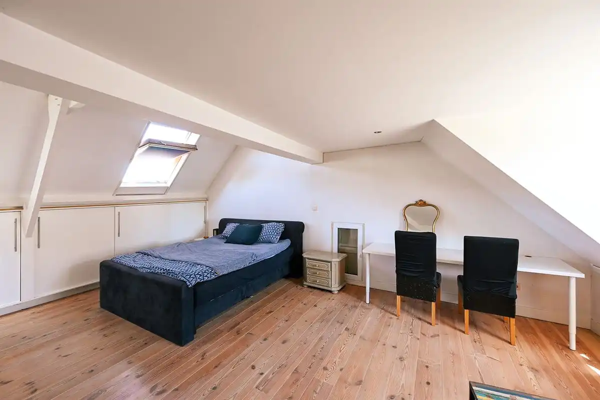 Leuke (starters)woning met zij-ingang foto 15