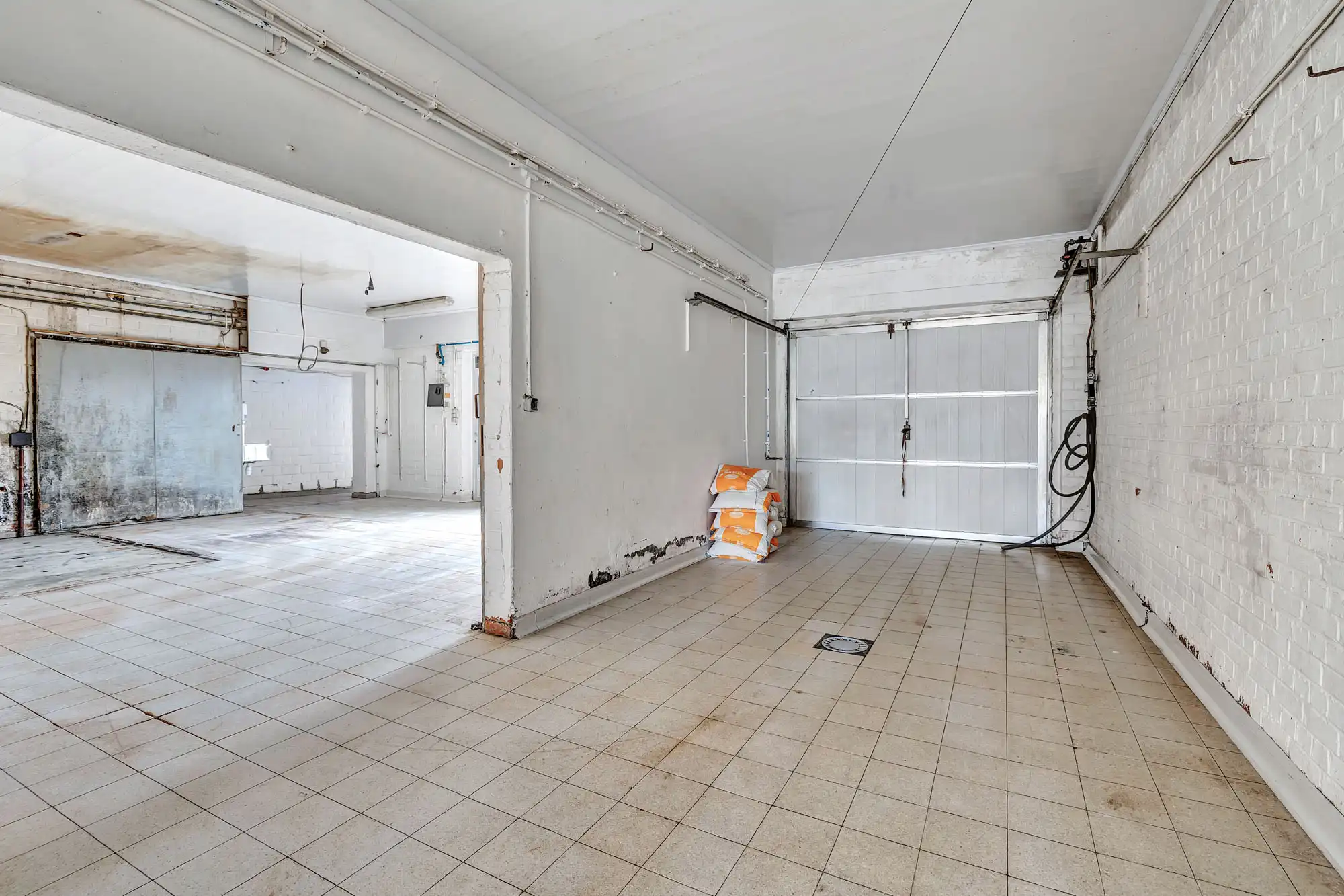 Robuuste HOB met opslagplaats foto 18