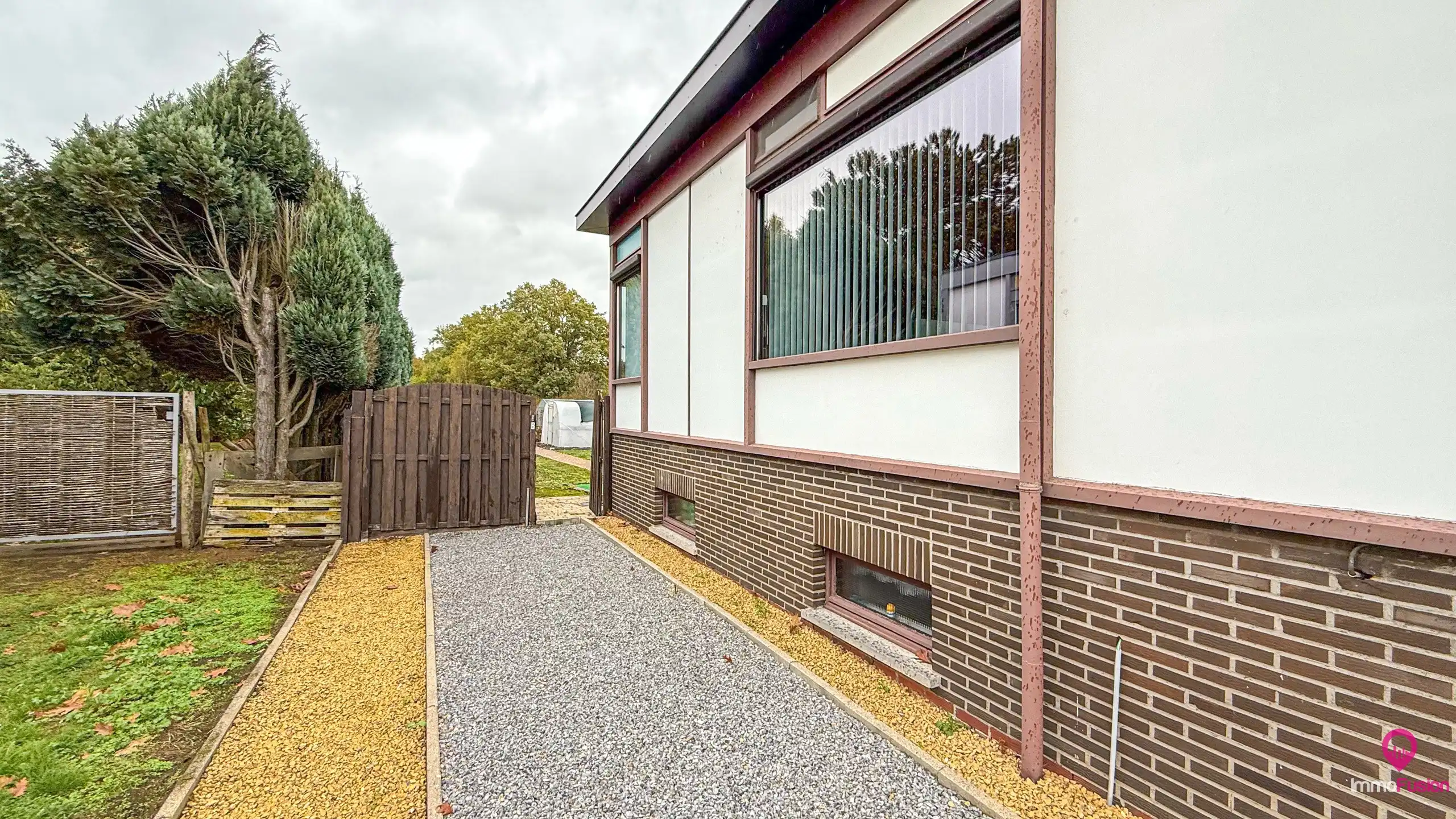 Gelijkvloerse woning met potentieel in Linkhout! foto 27