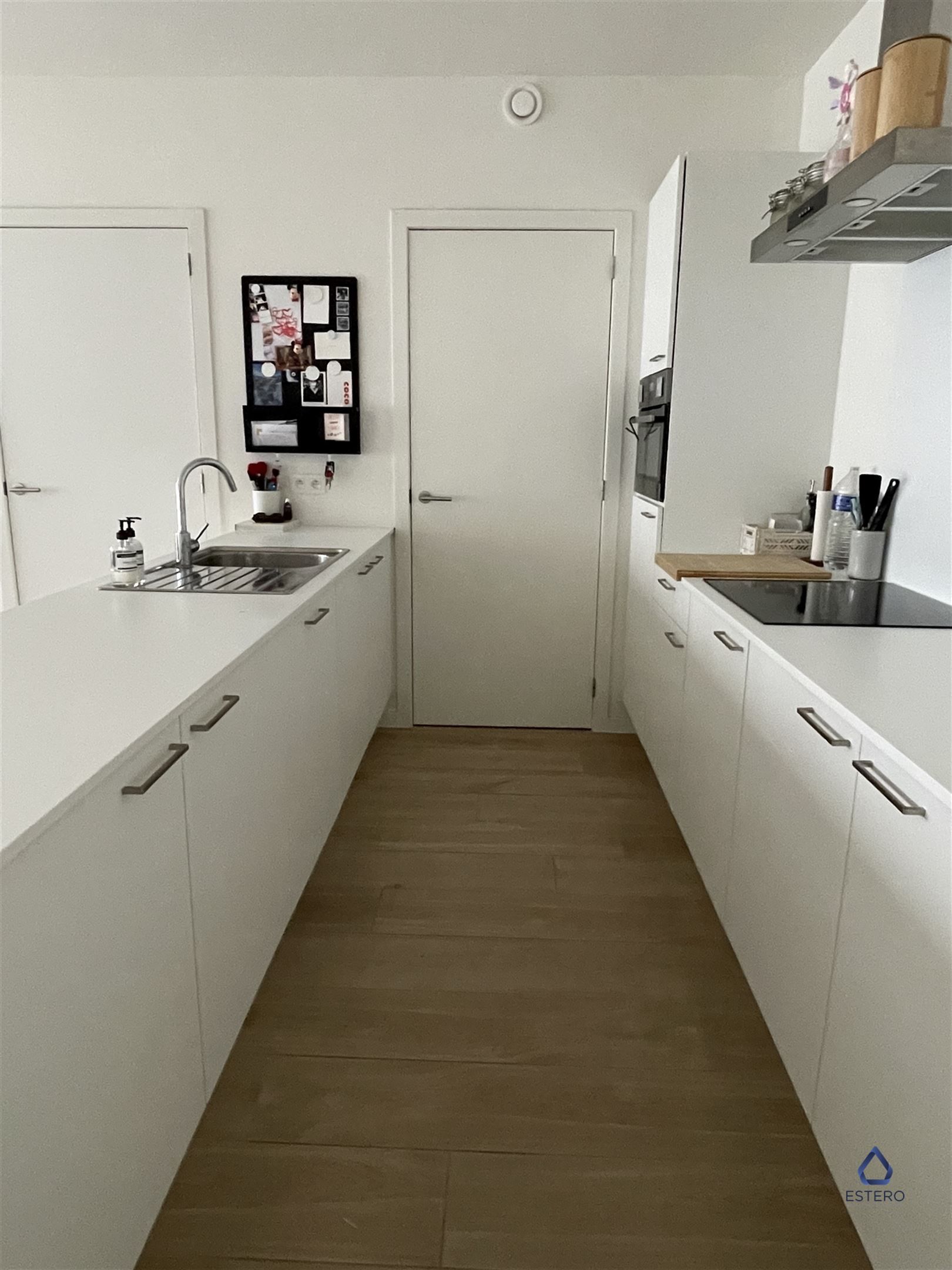 Nieuwbouw met 3 slaapkamer en 2 badkamers + parking foto 15