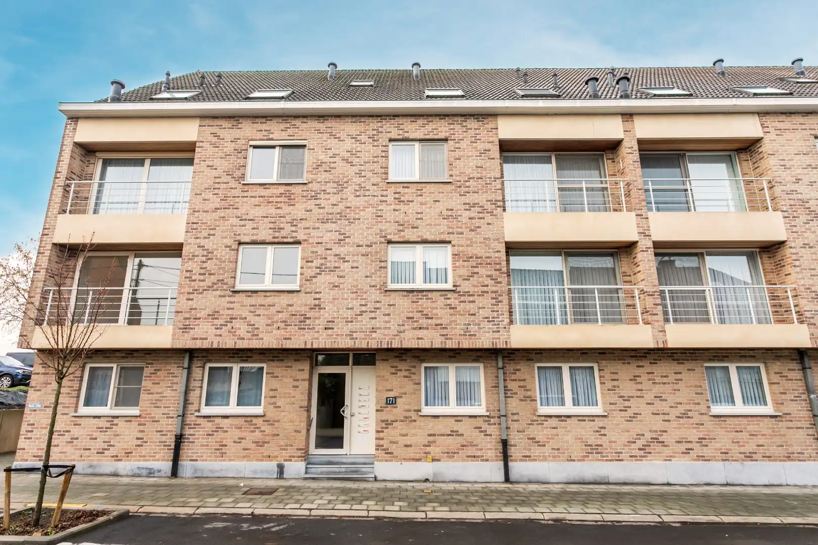 Instapklaar gelijkvloers appartement met 2 slaapkamers, garagebox en ruim terras (35 m²) aan TOP ligging in Halle foto 18