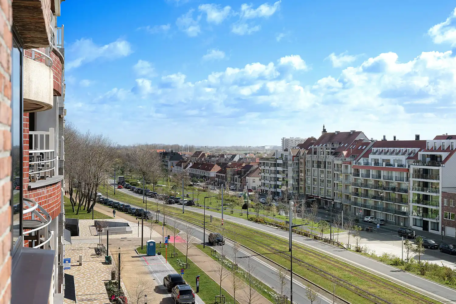 Prachtig vernieuwd appartement met open zichten en terrassen foto 9