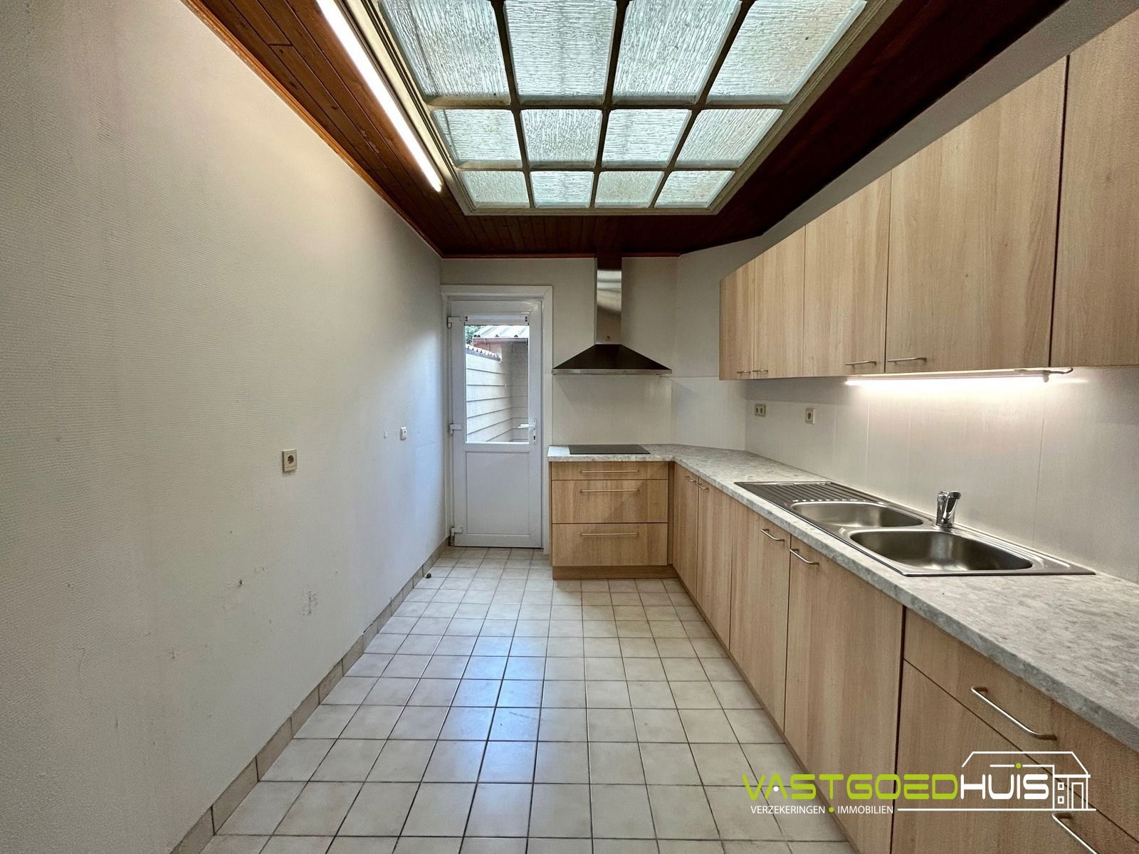 Vernieuwde stadswoning met 3 slaapkamers foto 6