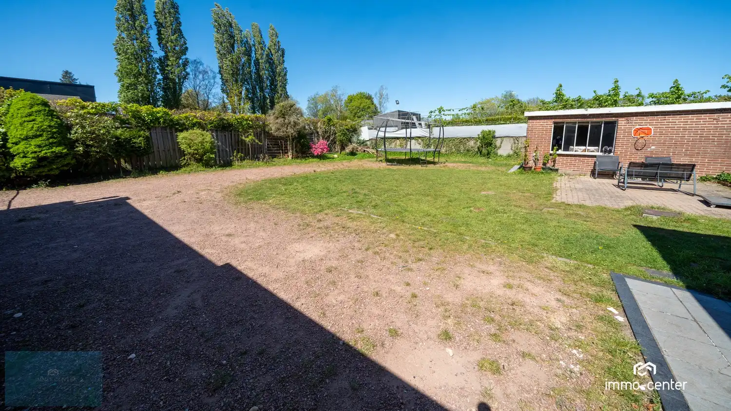 Instapklare open bebouwing met ruime tuin en moderne technieken te As foto 23