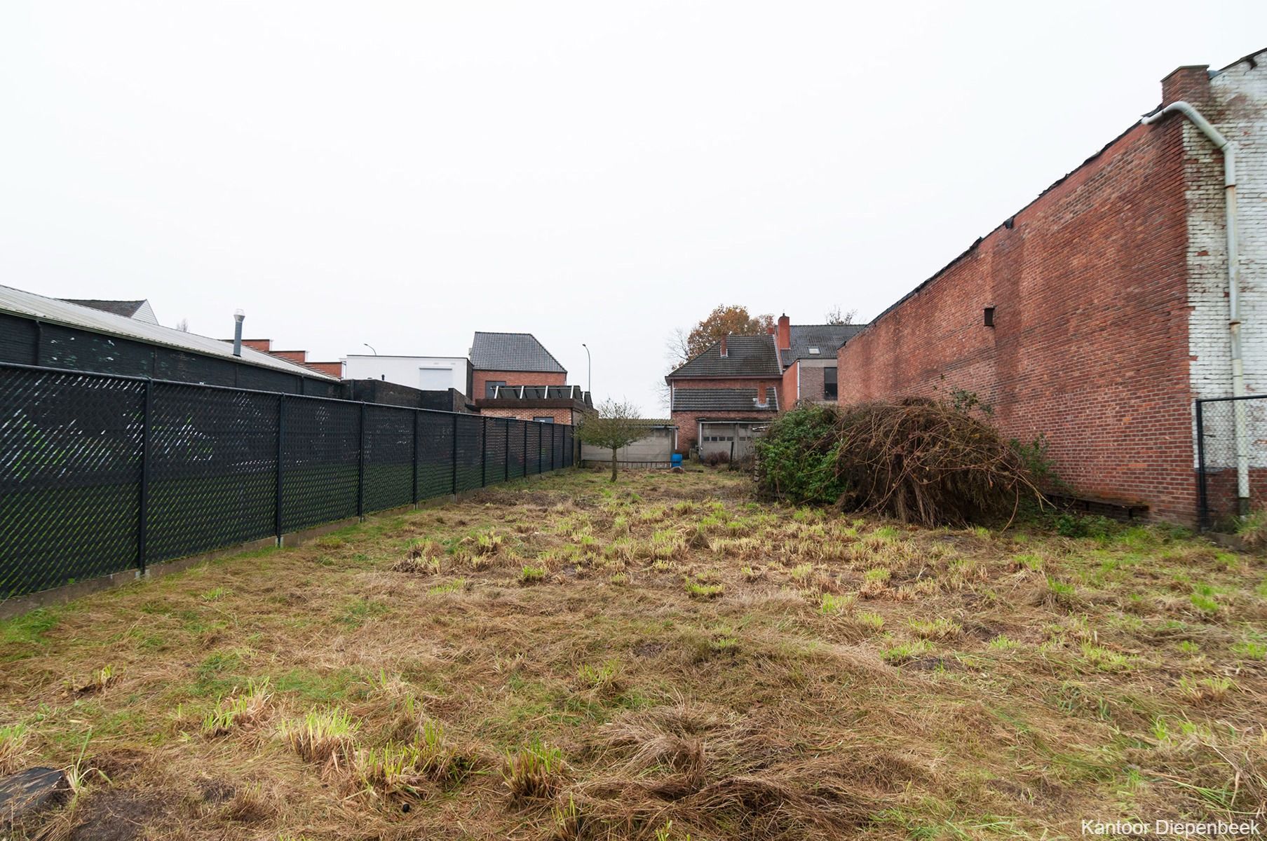 Te renoveren woning met grote tuin nabij centrum Diepenbeek! foto 5