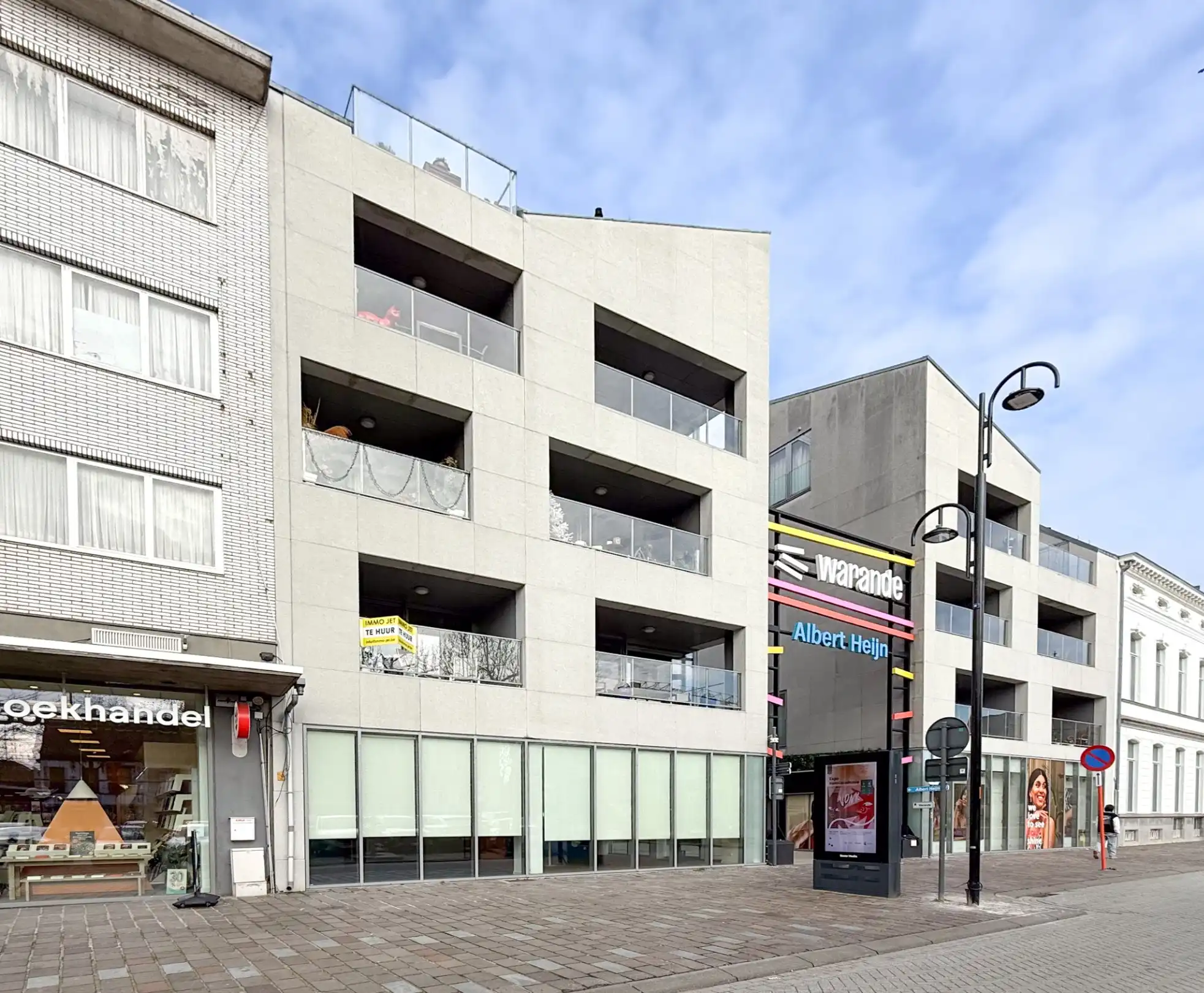 Appartement met zicht op de Grote Markt  met 1 slaapkamer, 2 terrassen en autostaanplaats foto 2