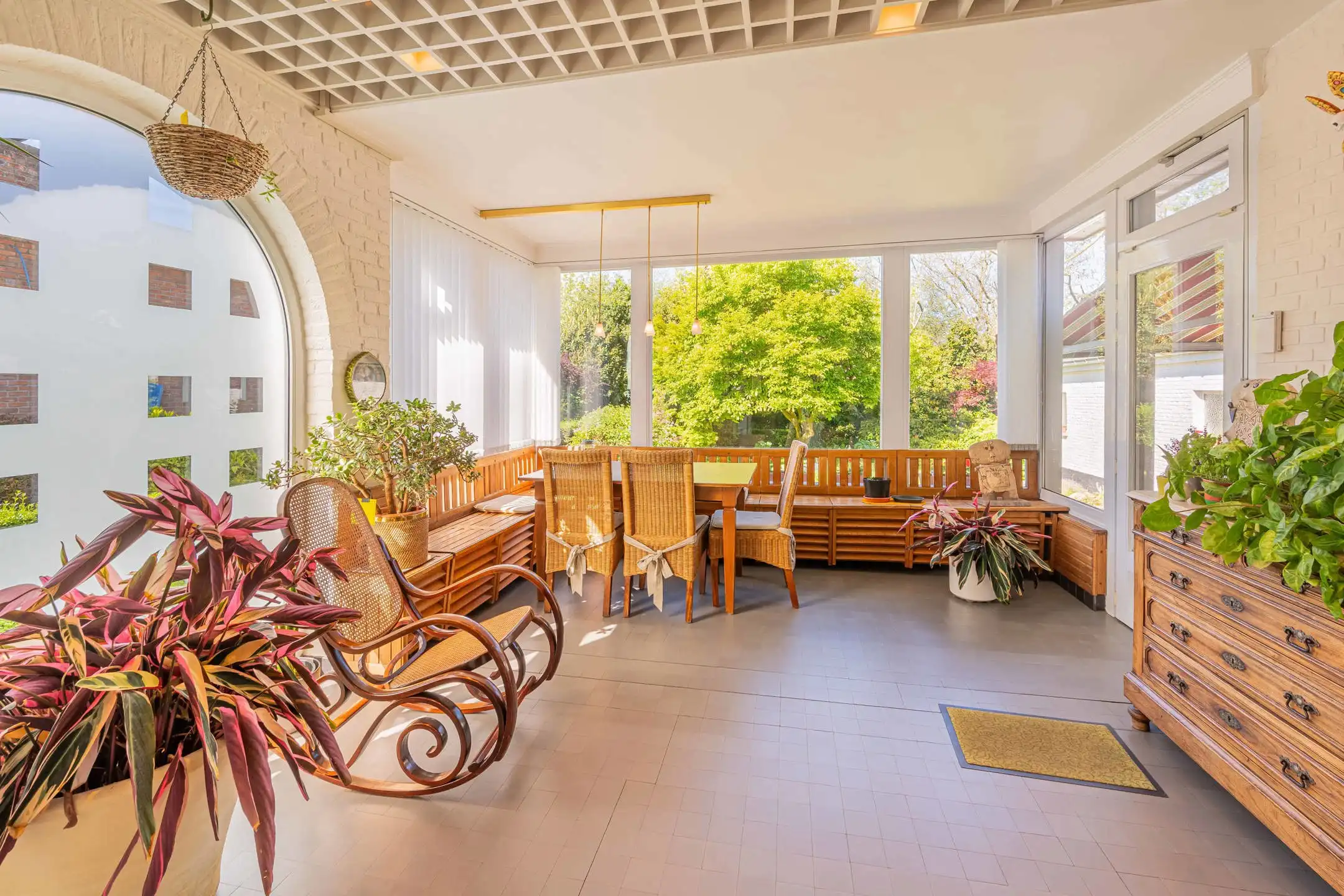 Charmante villa met 4 slaapkamers romantische tuin en garage foto 6