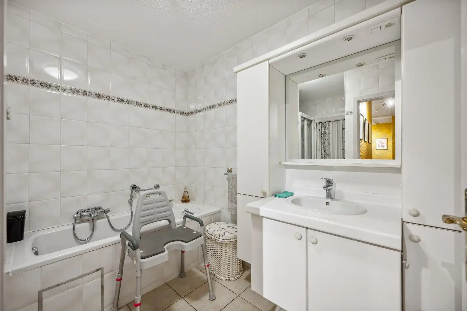 Instapklaar appartement te centrum Tienen foto 17