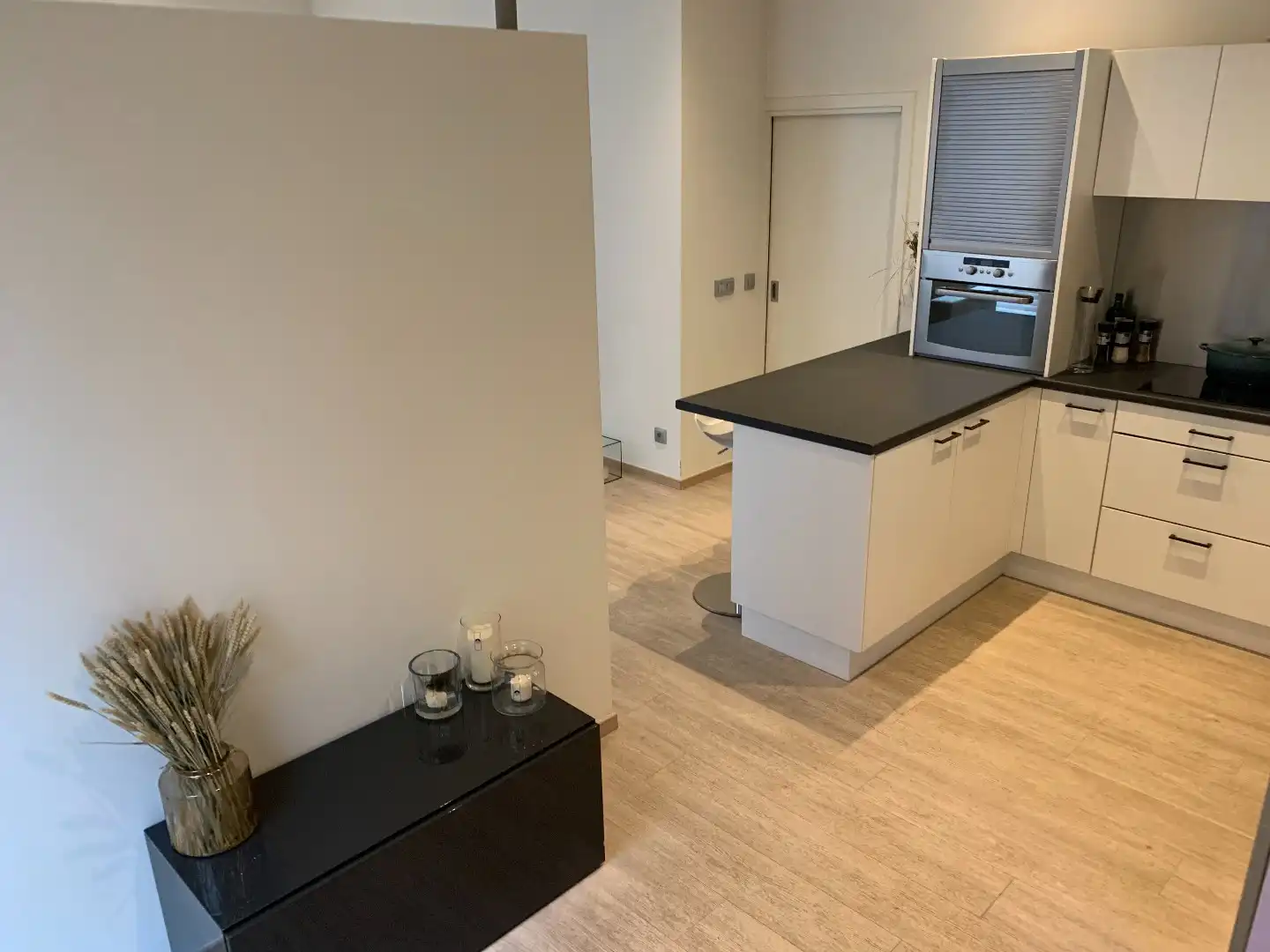Hedendaags, gelijkvloers appartement in het centrum van Maaseik!  foto 3