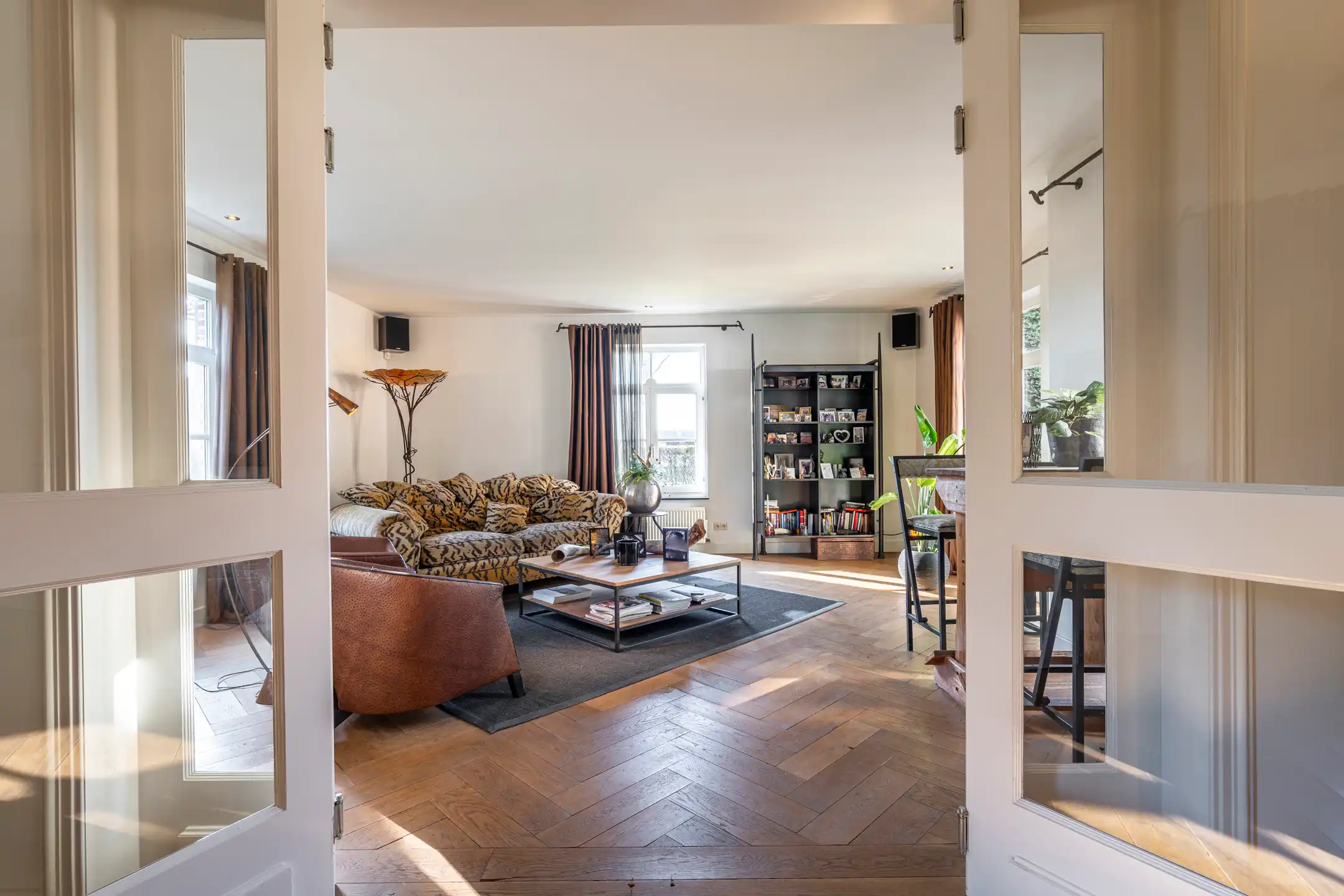 Luxe  villa met een oppervlakte van 475m²  op 1.383m² grond. foto 7