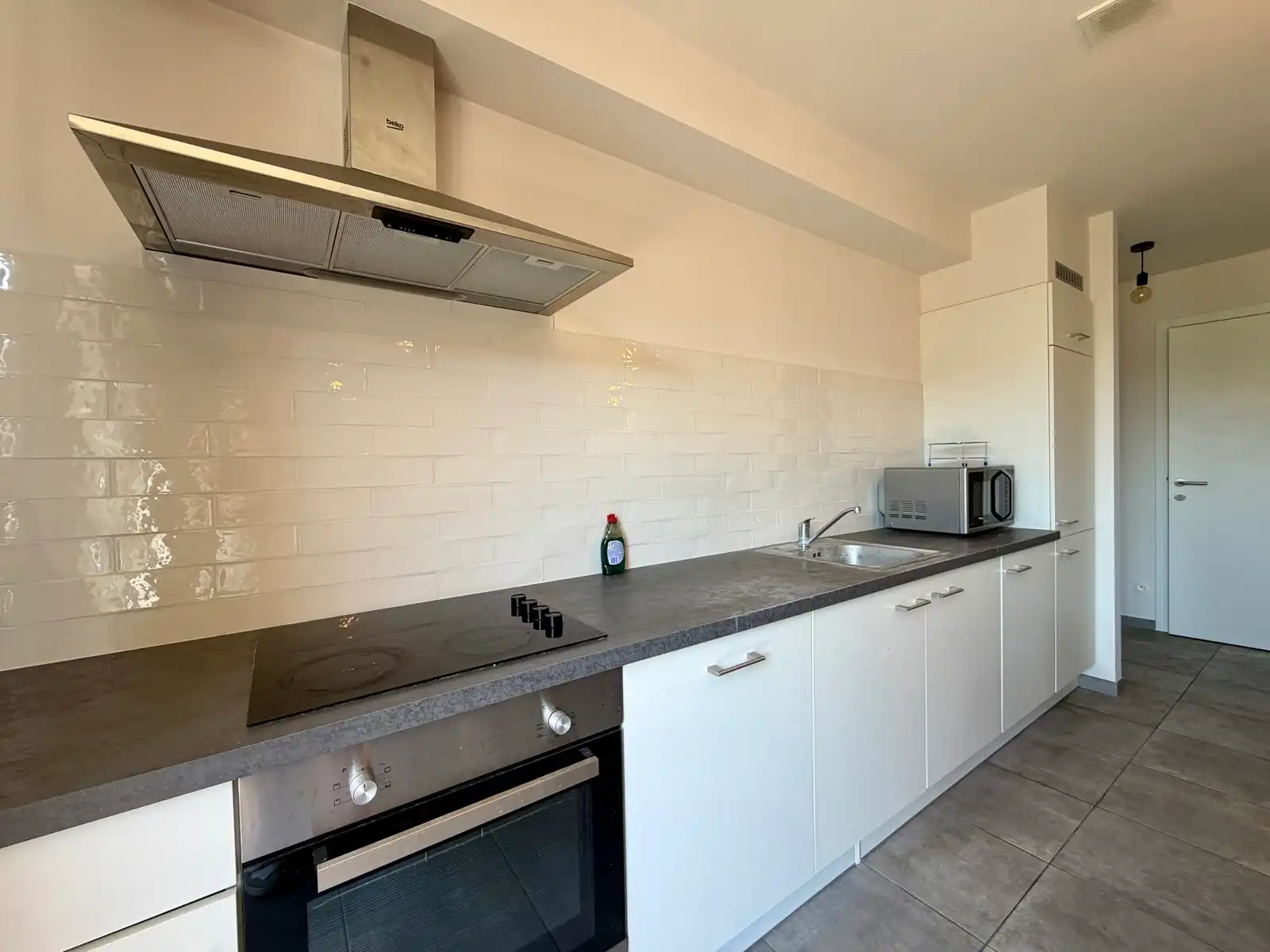 Gemeubelde studio te huur in hartje Leuven! foto 5