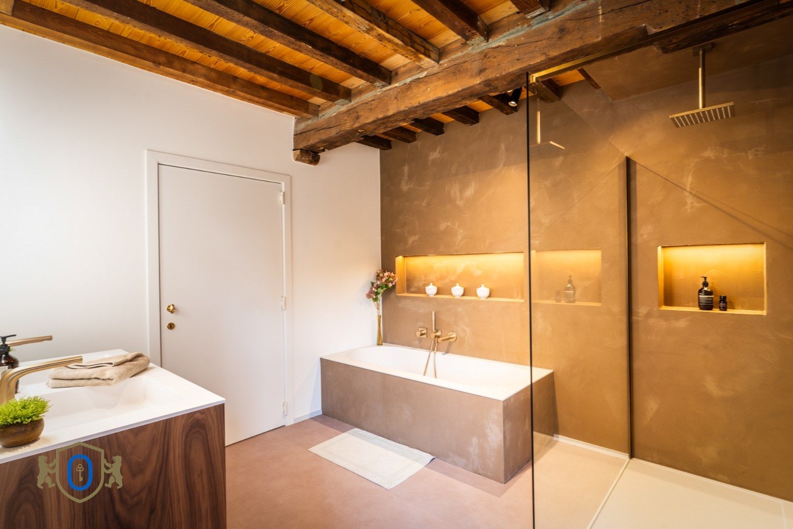 5-slpkr trapgevelwoning met stadstuin foto 21