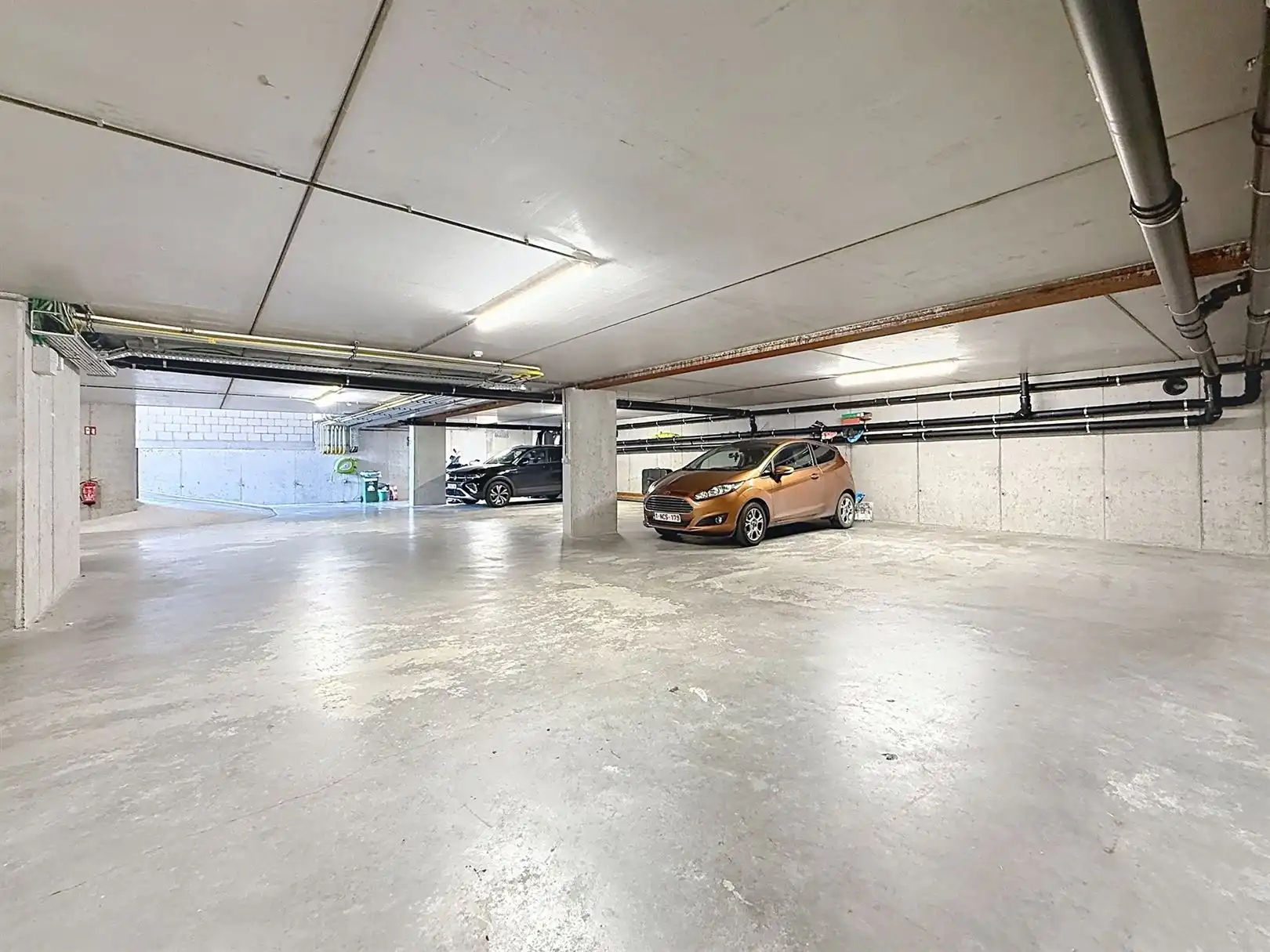 Appartement met 2 slpks, terras, autostaanplaats foto 29