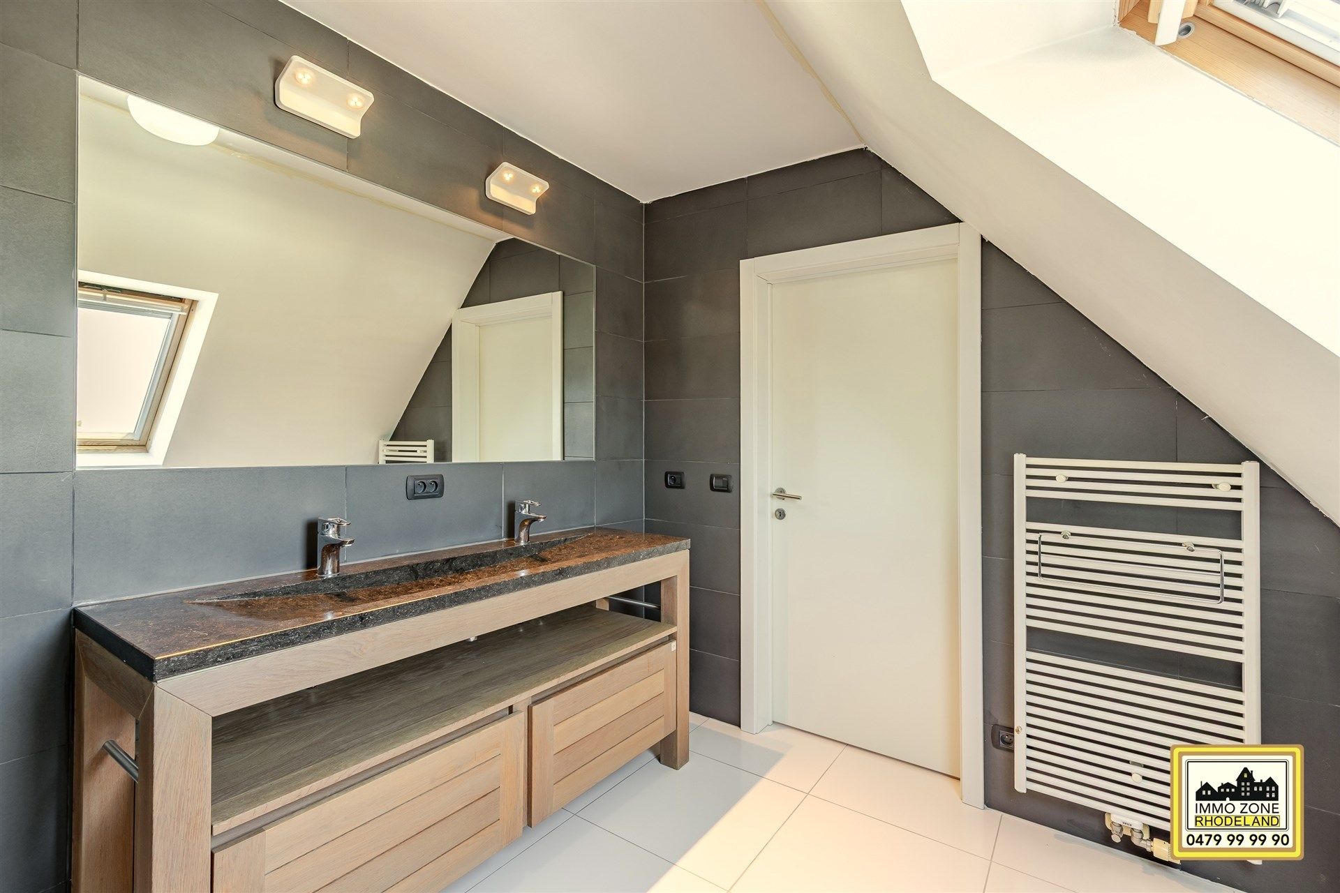 Ruime duplex met 3 slaapkamers met terras.  foto 12